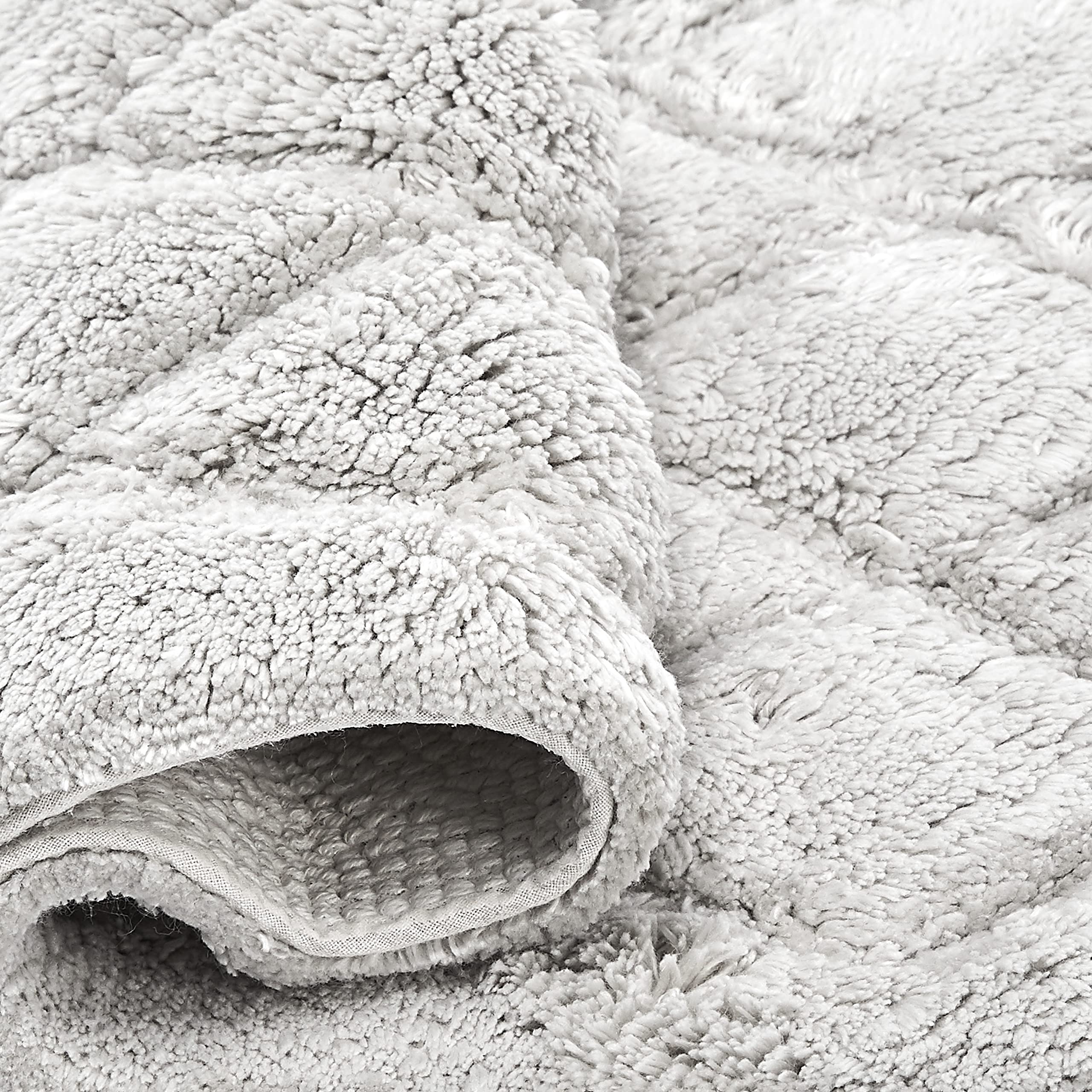 Vera Wang | Lot de 2 Tapis de Bain touffetés en Peluche, Doux et absorbants, Style Moderne pour décoration de Salle de Bain, Coton Rayonne, Gris, 2 pièces
