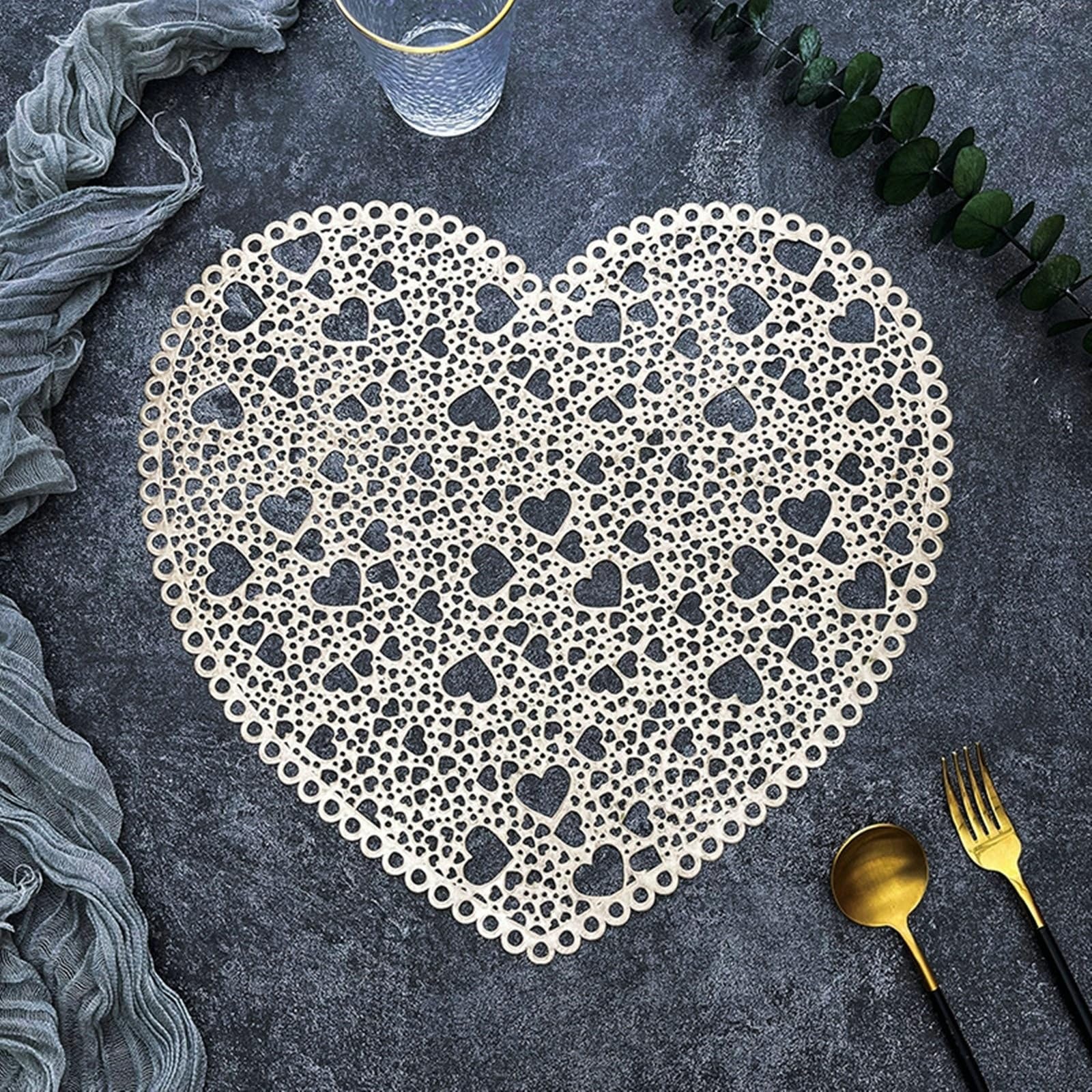 Placemat - Juego de 10 manteles individuales dorados en forma de corazón de 38 cm para cocina y comedor