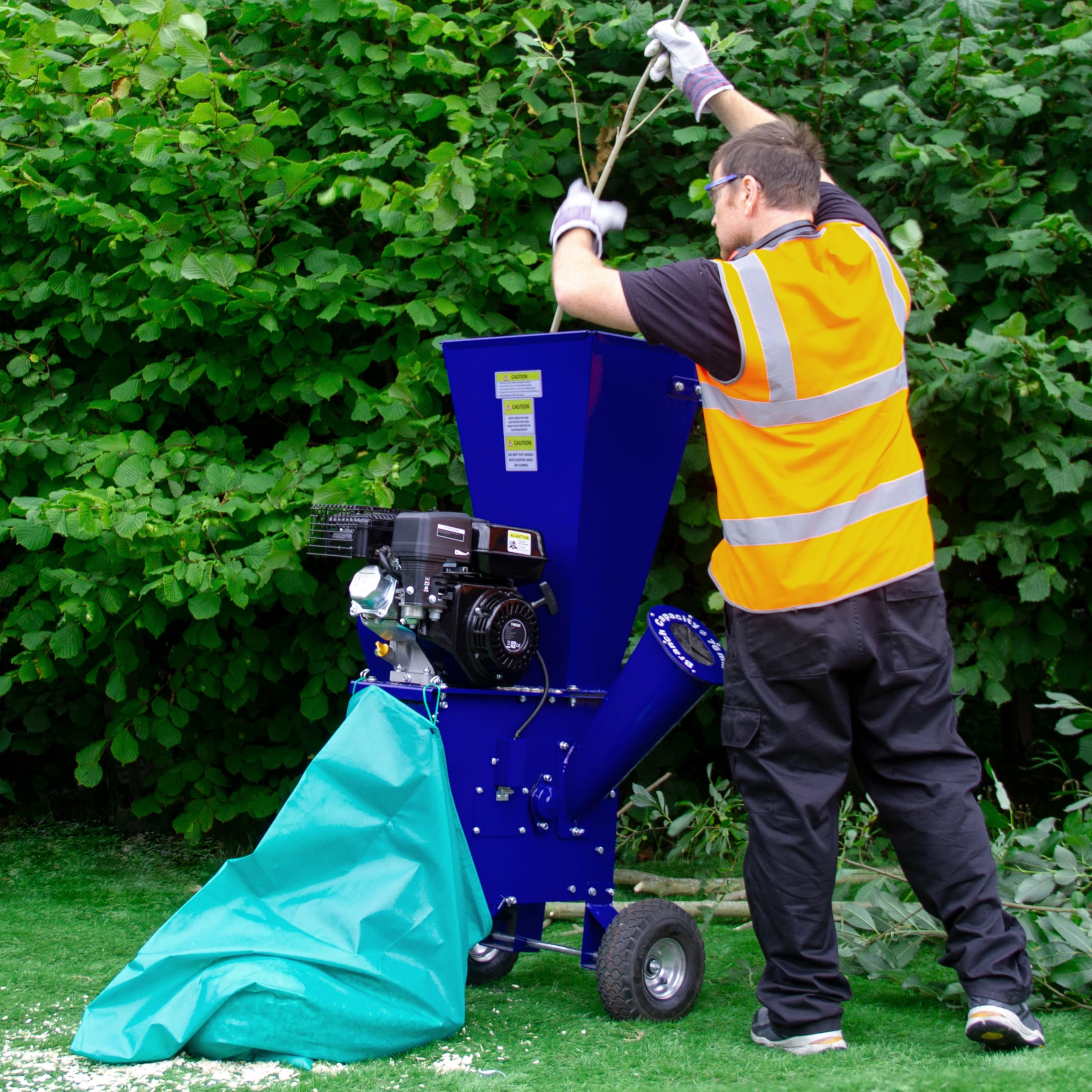 Cippatrice Professionale 7HP - Trituratore Ramaglie Potente 4 Tempi - Velocità Regolabile 3600 giri/min - Capacità di Taglio 76mm - Ruote e Maniglie per Facile Trasporto - DPI e Kit Attrezzi Inclusi