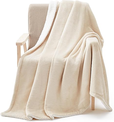 Casual Living 32606 Manta de felpa King California, colección premium de lujo para hogar y hotel, lavable a máquina, de fácil cuidado, acogedora,