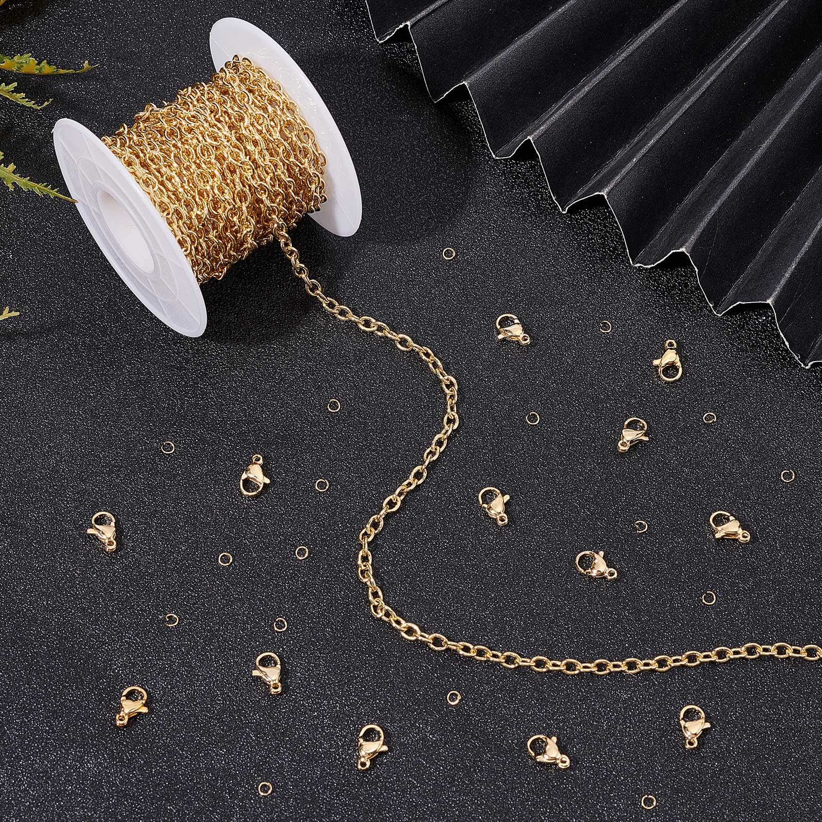Beebeecraft Catene Portacavi In Ottone Da 16.4 Piedi Catena A Maglie Ovali Piatte Placcate In Oro 18K con 20 Chiusure A Moschettone e 50 Anelli di Salto per Creazione di Braccialetti Orecchini Collana