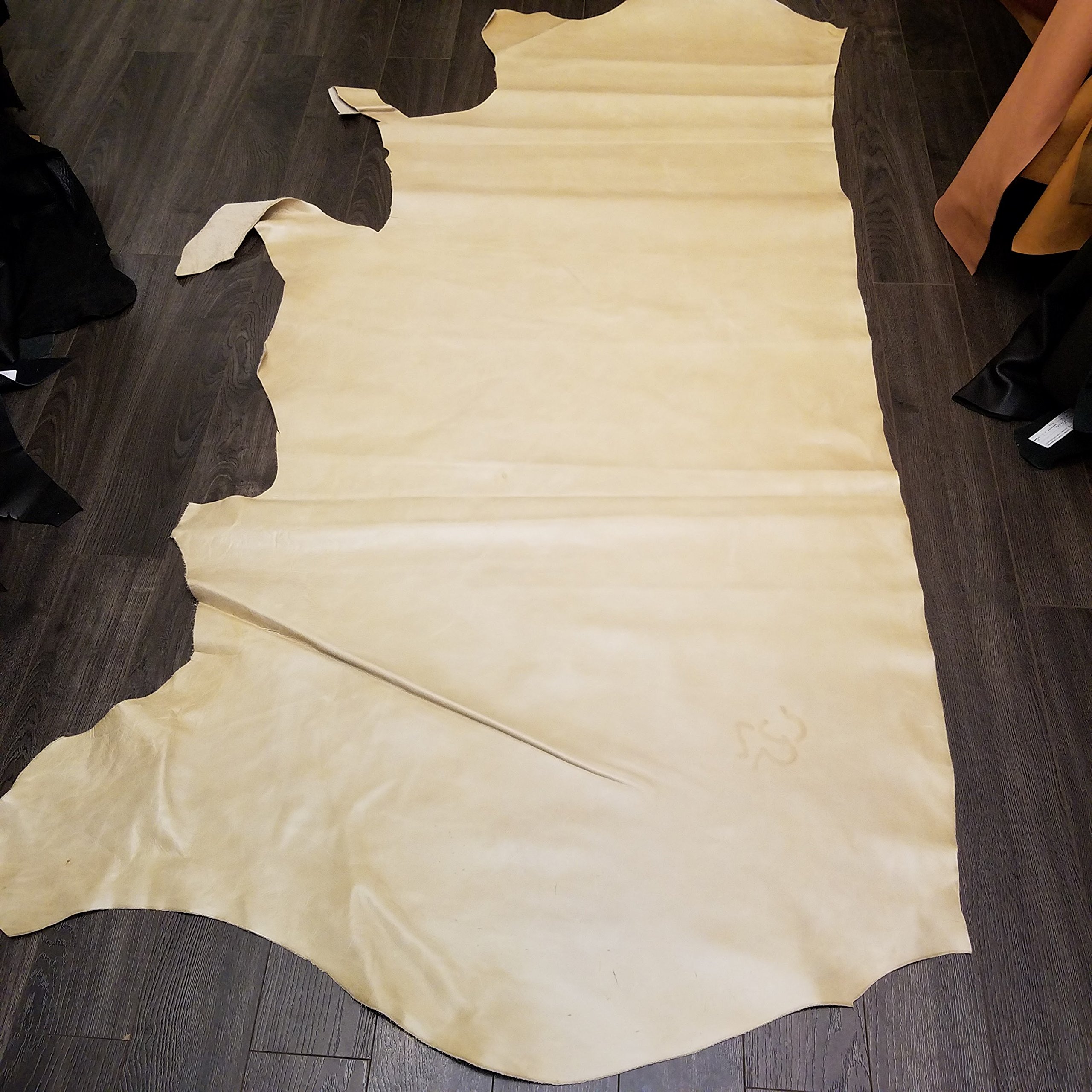 NAT Leathers Offwhite Bone Soft semi 10 inch x 20 inch Cutting 2.5-3.0 Nappa Soft Upholstery Handbag Cowhide Genuine Cow Leather Hide Skin (10