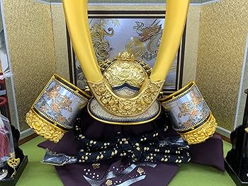 Amazon | 30号 立体中鍬形 着用兜セット 朱赤枠金屏風金彩日と山