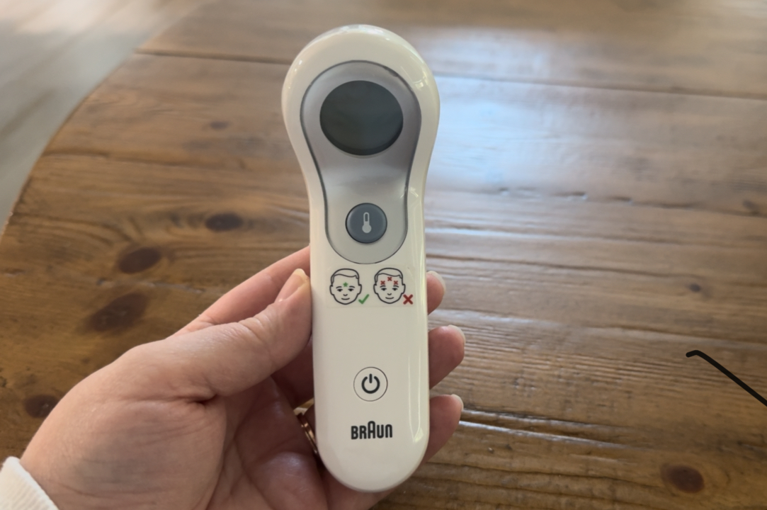 Braun No Touch and Forehead Thermometer - Touchless Thermometer for Adults, Babies, Toddlers and Kids, Color-Coded Fever Guidance, Fast, Reliable, and Accurate Results