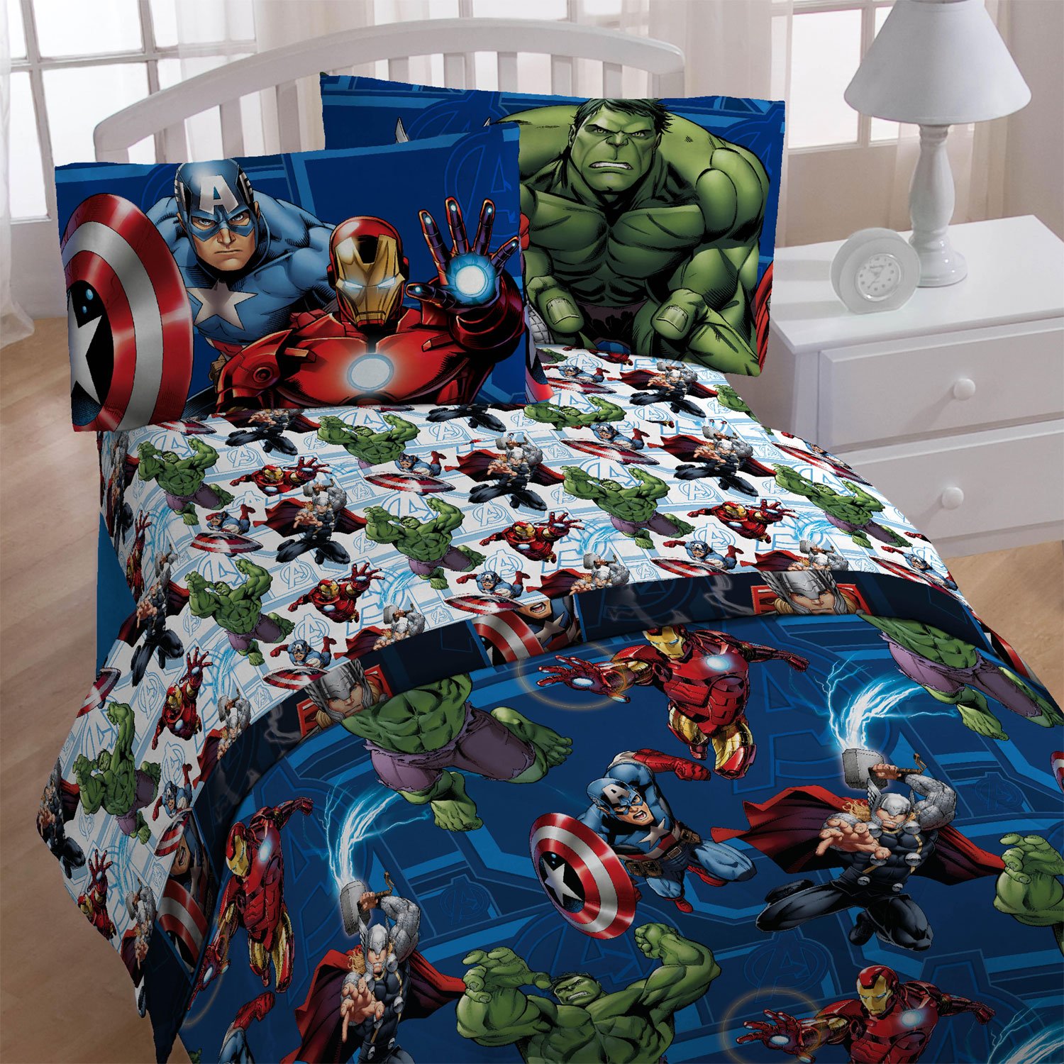Crover SS-CRV-1Q0-XHY-C3H 4 Piece Marvel Avengers Twin Bedding Heroic Age Comforter & Sheet Set