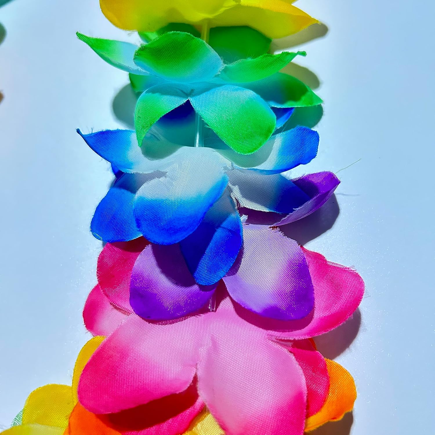 200pcs Hawaiian Leis for Beach Party Decors , Luau Birthday Party Decorations, Hawaiian Necklace Silk Flower leis for Luau Beach Birthday Party Decorations and Party Supplies