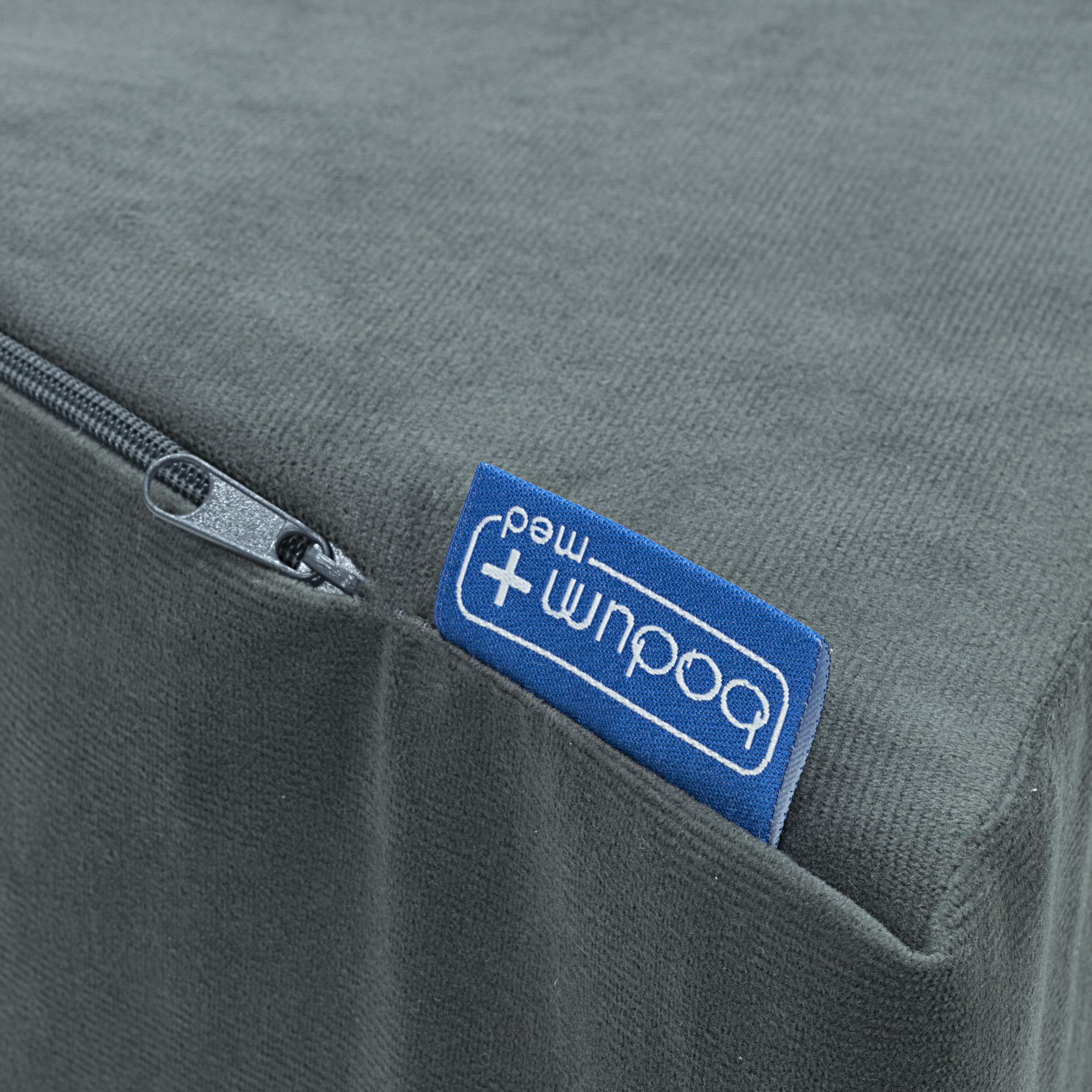 Badum - Cuscino per La Schiena - Cuscino A Cuneo per Letto - 60x50x30 Cm - con Strato di Memory Foam, Rivestimento Sfoderabile E Lavabile - Cuneo per Materasso, Cuscino Ergonomico - Grigio