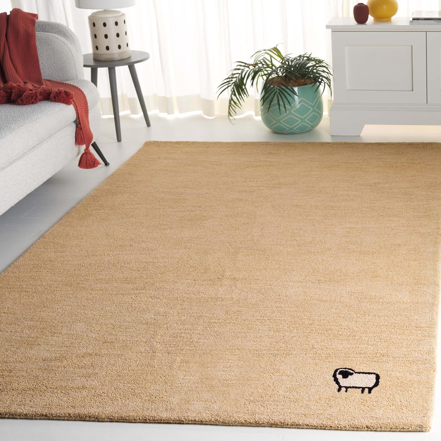 SAFAVIEH Himalaya Collection Area Rug - 5' x 8', Beige, Handmade Wool, Ideal for The Living Room, Bedroom, Dining Room (HIM451B-5)