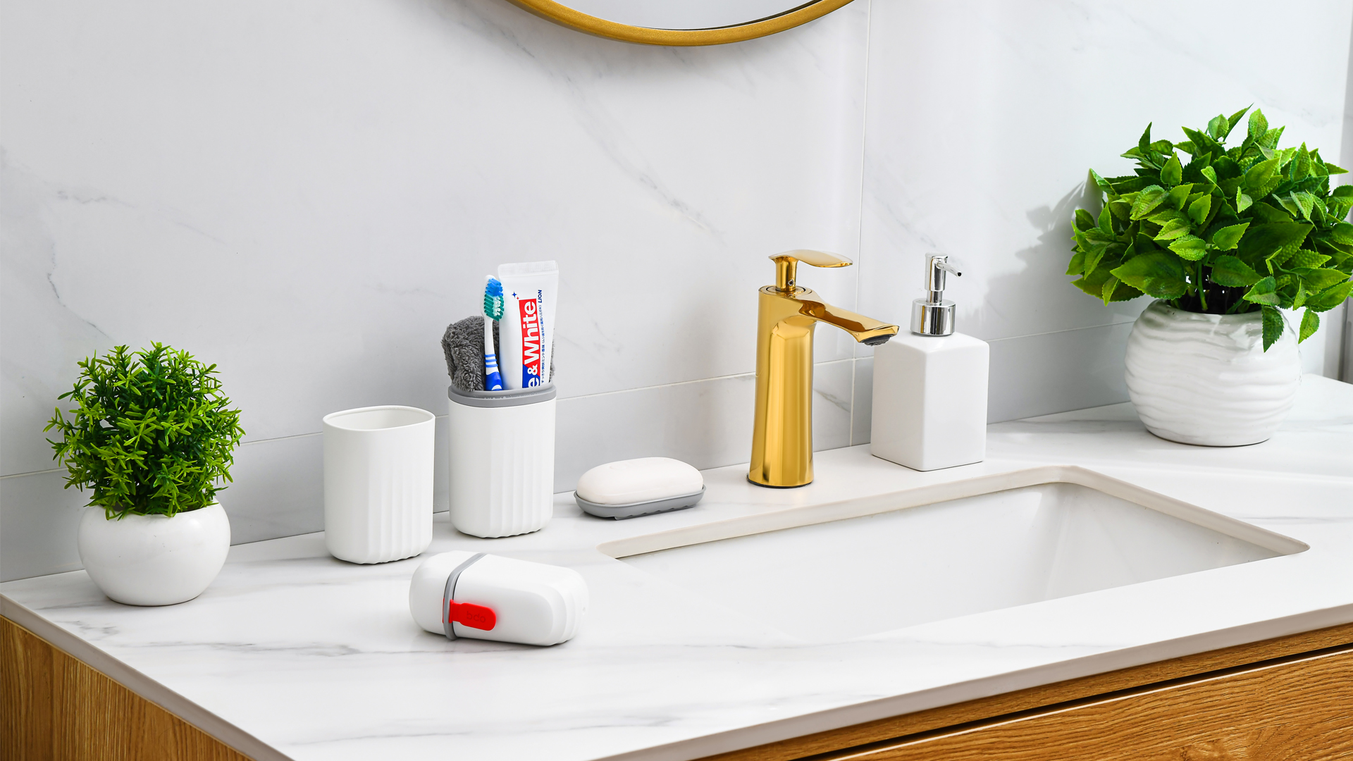 ＴＯＡＭＩＴ ハンドジェル 1ケース Amazon.com: VITVITI White Toothbrush Travel Case, Portable Travel