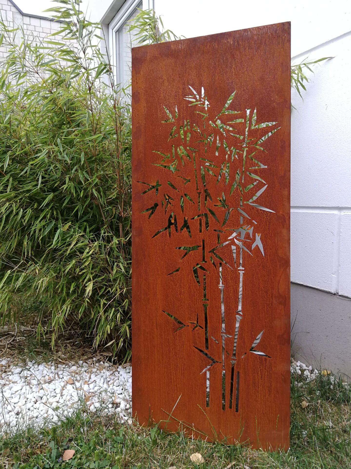 Garten Sichtschutz Aus Edelrost Mit Glas-Kugel – Moderne Metallwand Für Mehr Privatsphäre Im Garten