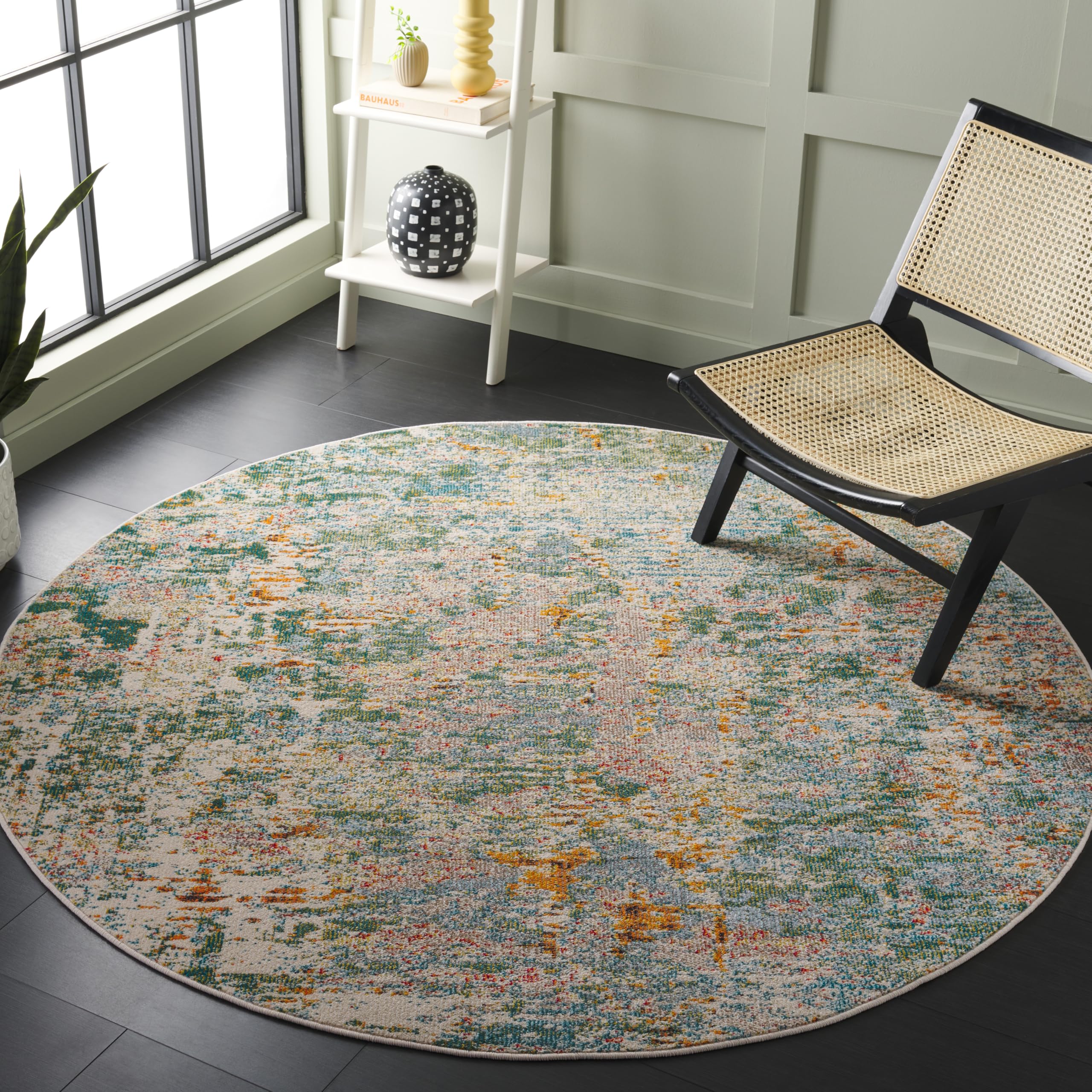 SAFAVIEH Madison Collection Area Rug - 6'7" Round, Green & Grey, Geometric Design, Slip Resistant, Ideal for High Traffic Areas in Living Room,