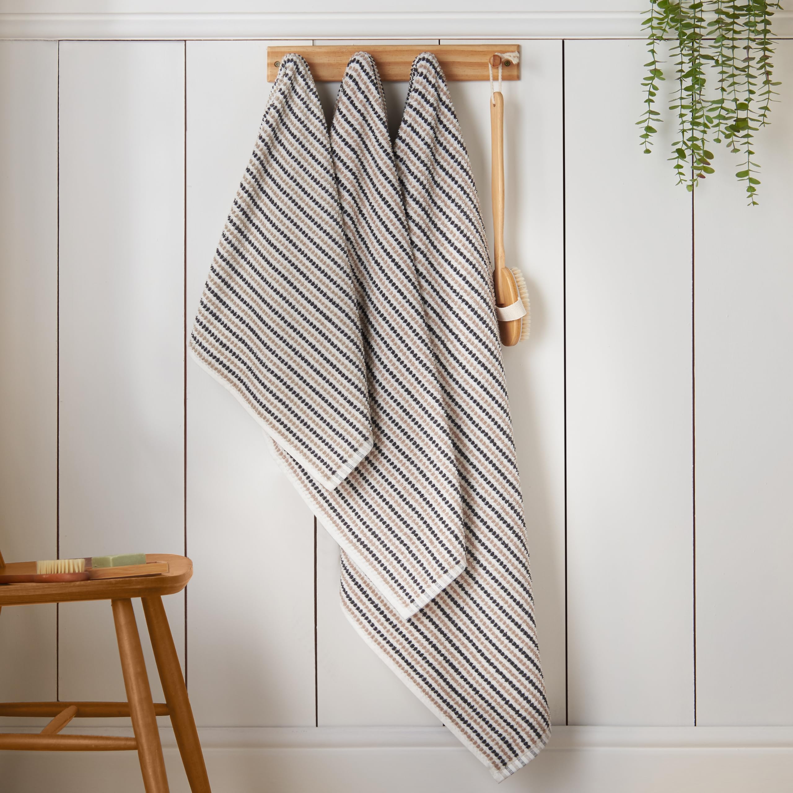 Catherine Lansfield Rice Weave Stripe Cotton 50x90cm Hand Towel Grey