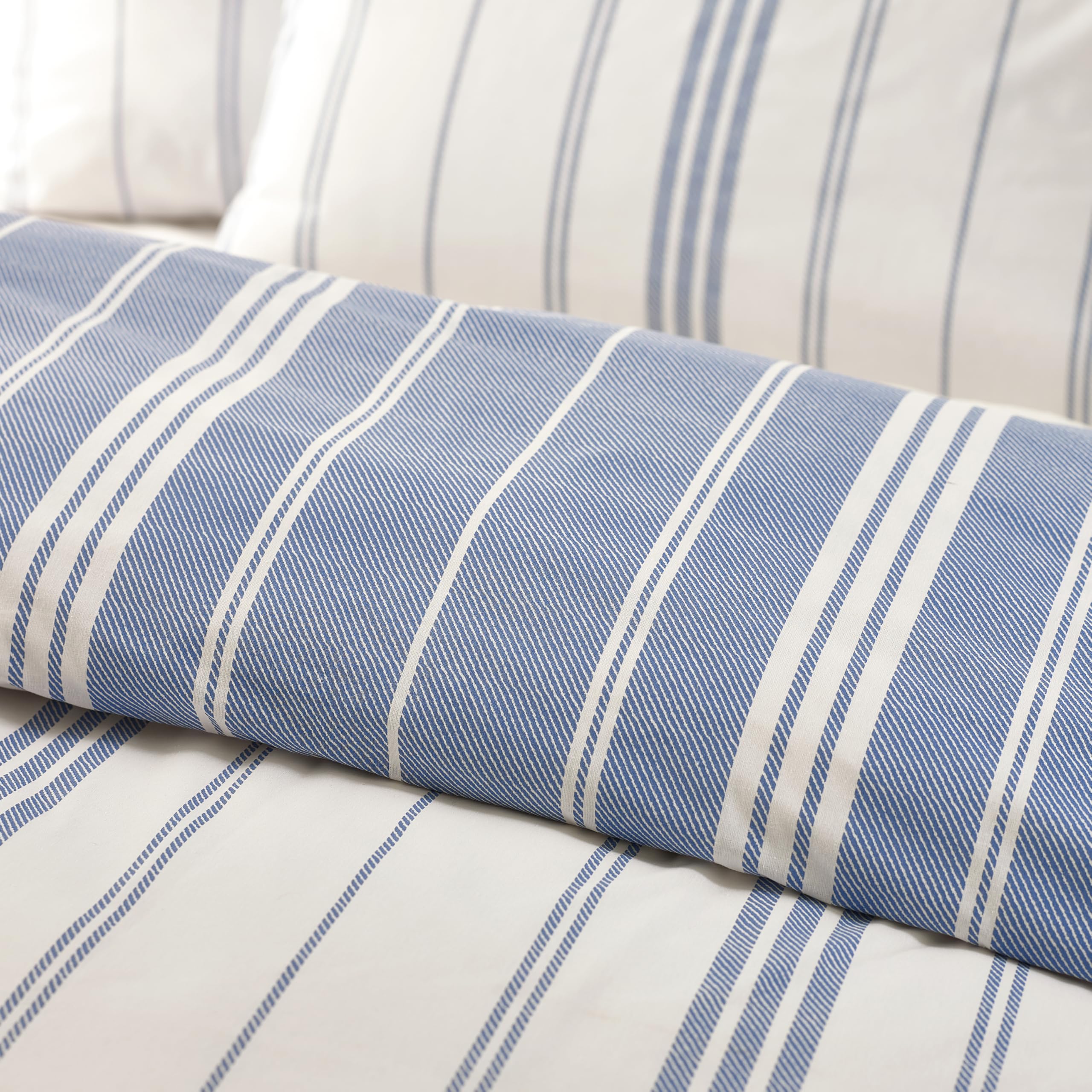 Catherine Lansfield Harbour Stripe Reversible Super King Duvet Cover Set including Pillowcases Blue - Image 4
