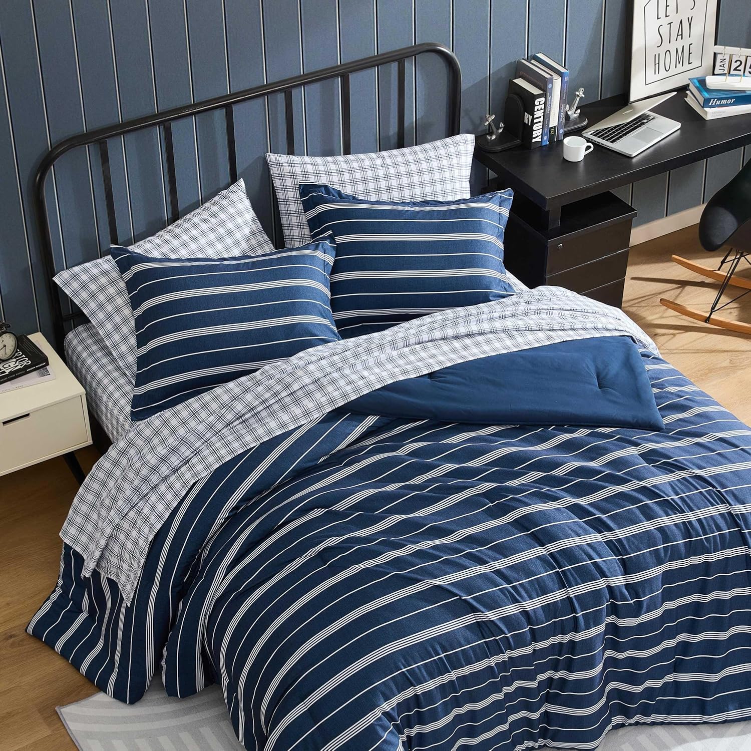 Nautica - Full Size Comforter Set, Soft & Reversible Bedding with Bonus Bed Sheets & Pillowcases, 7-Piece Bed Set, Mariners Line Solid/Plaid Blue