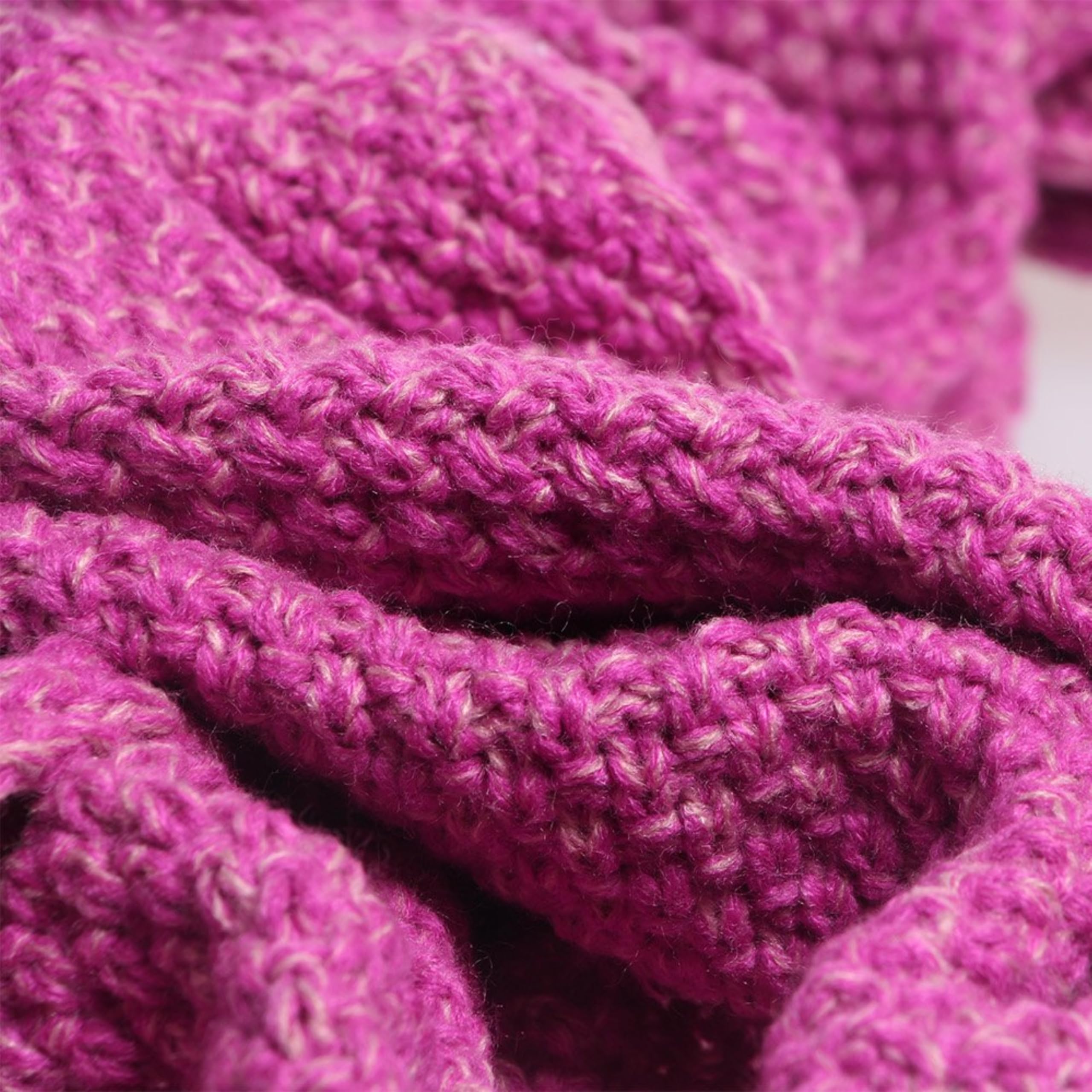 Drumstone (𝗪𝗶𝗻𝘁𝗲𝗿 𝗦𝗽𝗲𝗰𝗶𝗮𝗹 Cozy Hand-Knitted Mermaid Tail Blanket for Adults and Kids, All-Season Sleeping Bag, for Girls, Snuggly and Stylish for Bed, Couch, or Camping 4