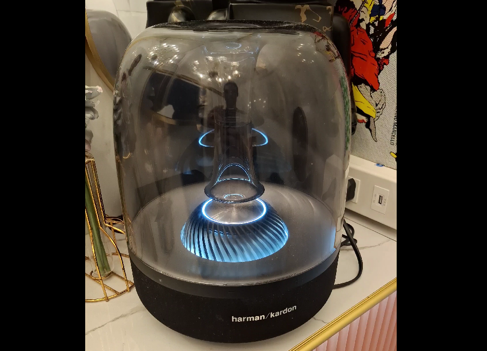 Watch HONEST REVIEW of the Harman Kardon Aura Studio 3 Speaker on