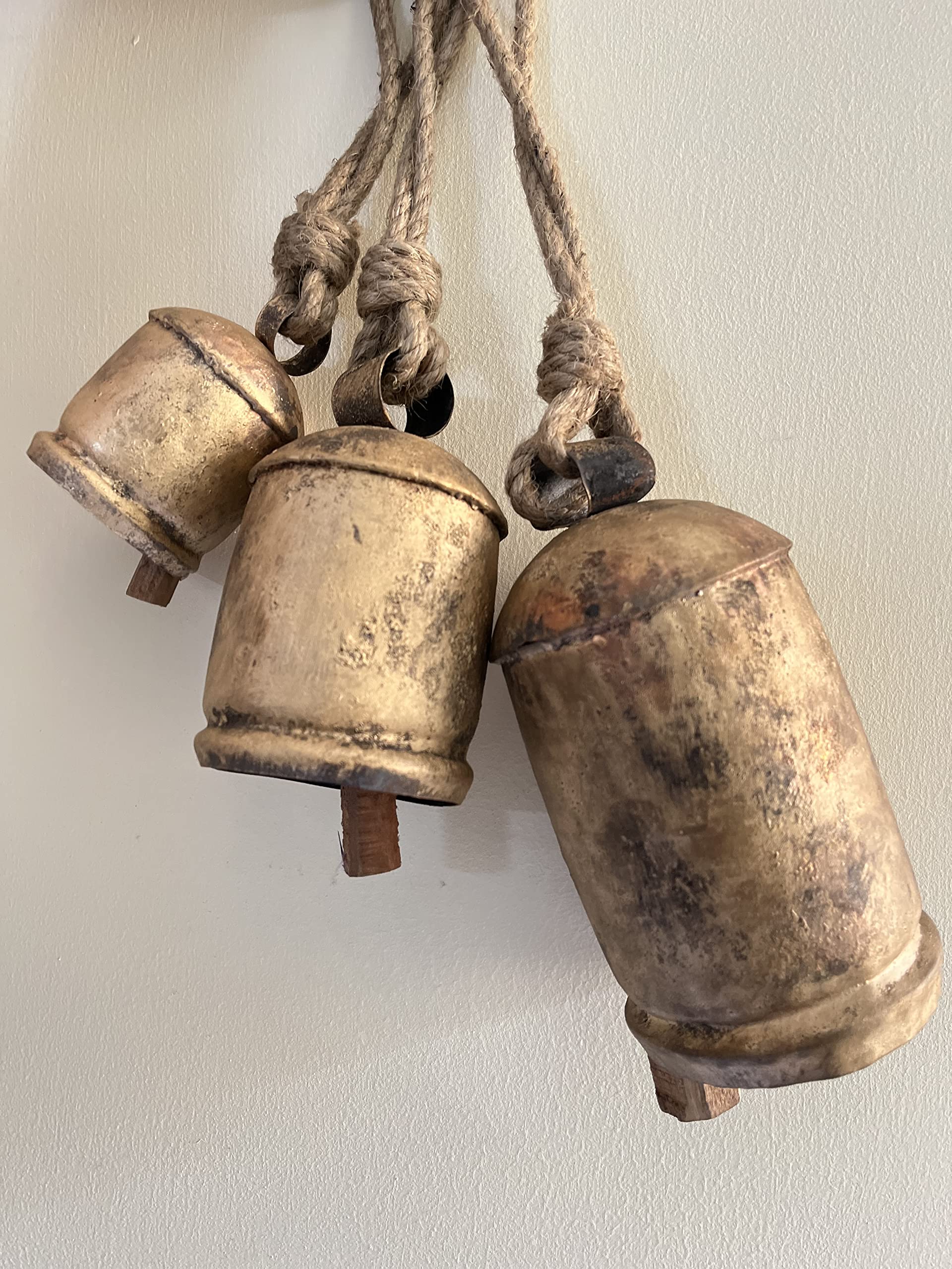 Royal sapphire Set of 3 Hanging Harmony Bells Garden Rustic Relaxing Tranquil Wind Chimes