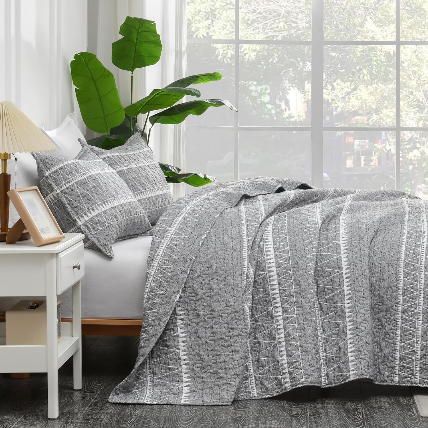 Andency Grey Queen Quilt Bedding Set, 3 Pieces (1 Striped Boho Printed Quilt 90x96 Inch and 2 Pillowcases), Bohemian Summer Lightweight Reversible Microfiber Bedspread Coverlet Sets - Image 3
