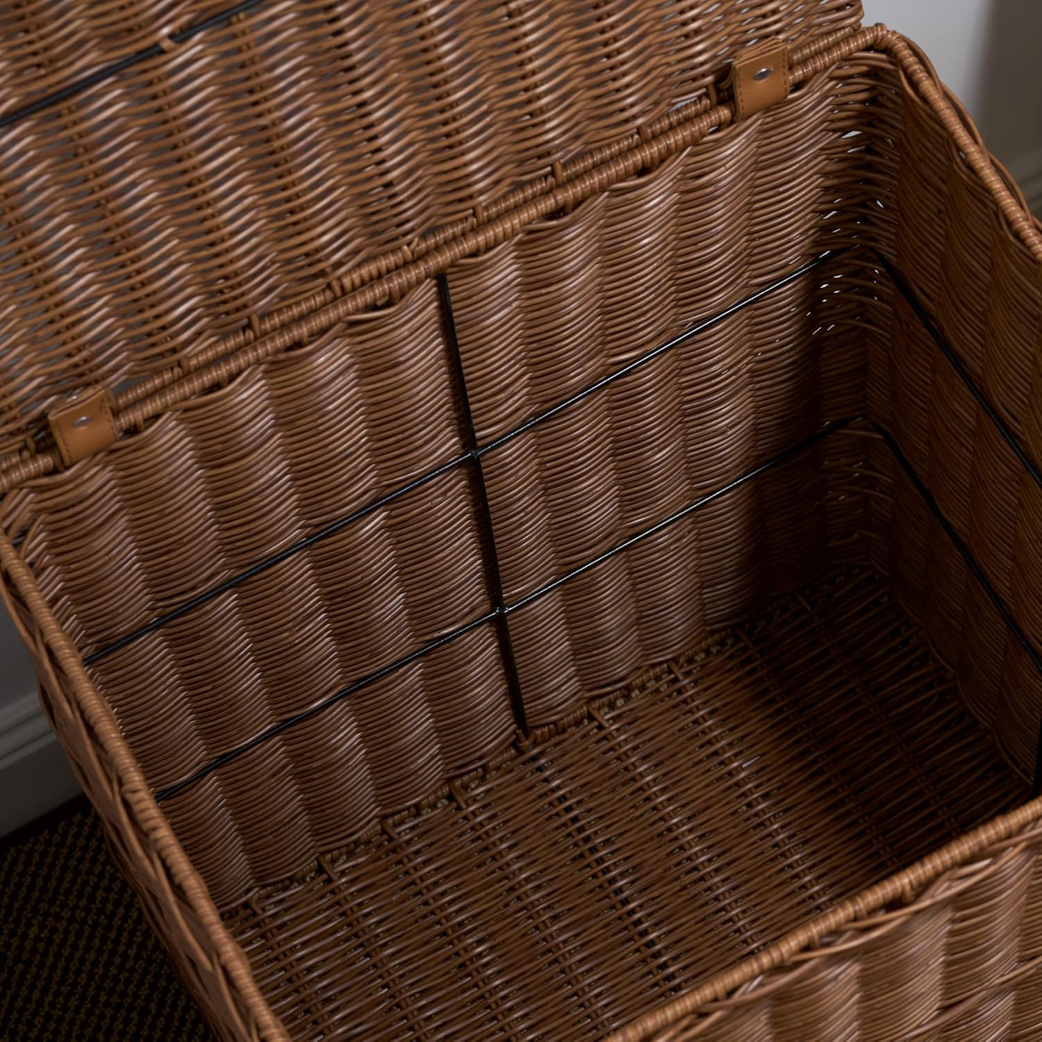 Rectangular Woven Resin Wicker Laundry Hamper Espresso Brown, Breathable Durable Laundry Basket Organizer, Stylish Decorative Storage Hamper for Bathroom Bedroom Laundry Room Closet