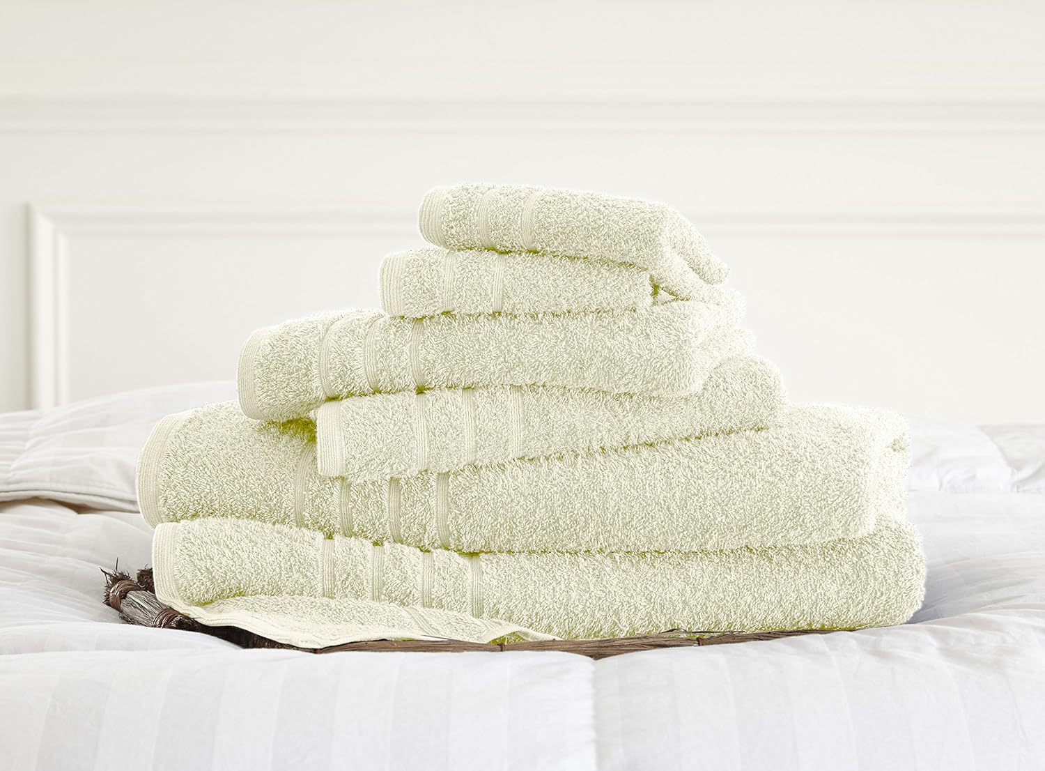 Amrapur Overseas | 6-Piece Ultra Soft 600GSM 100% Combed Cotton Towel Set (Rose)