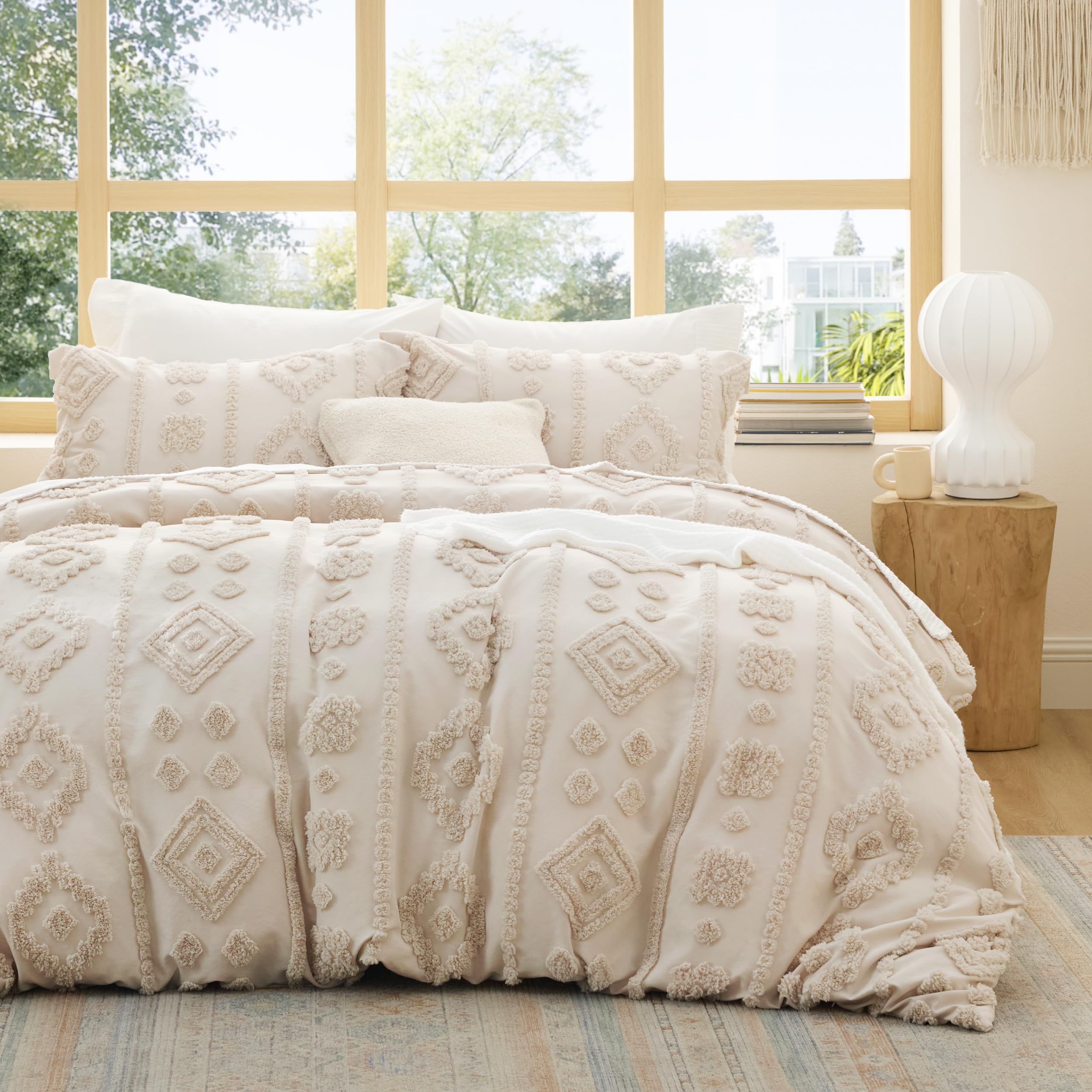 Photo 1 of Bedsure Boho Duvet Cover Queen, Vintage Tufted Bedding, 3-Piece, Beige