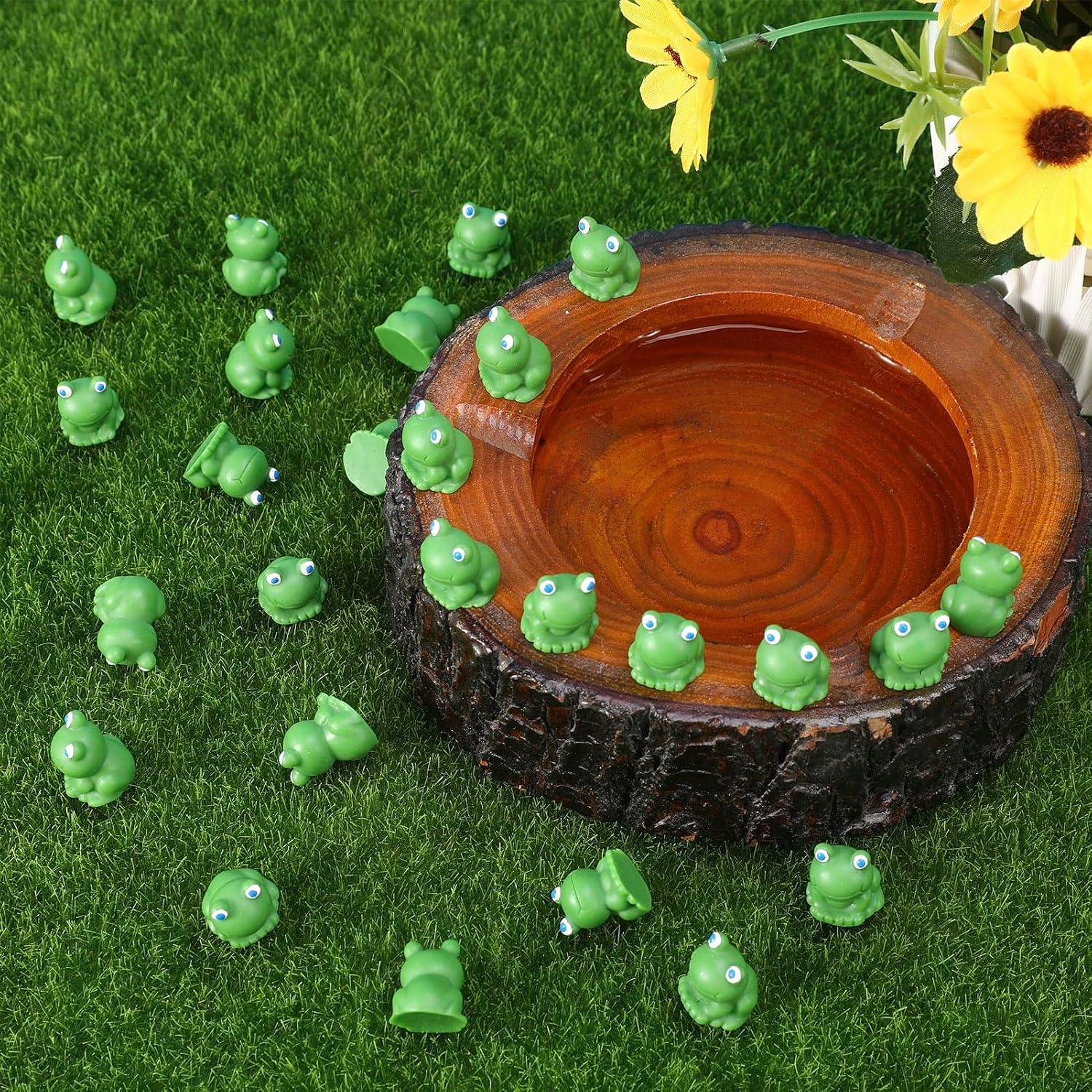 100 Pcs Mini Resin Frogs Miniature Animal Figurines Cute Green Frogs Fairy Garden Miniature Moss Landscape DIY Home Decor Terrarium Crafts Fairy Garden Decoration Accessories(100 Pcs)