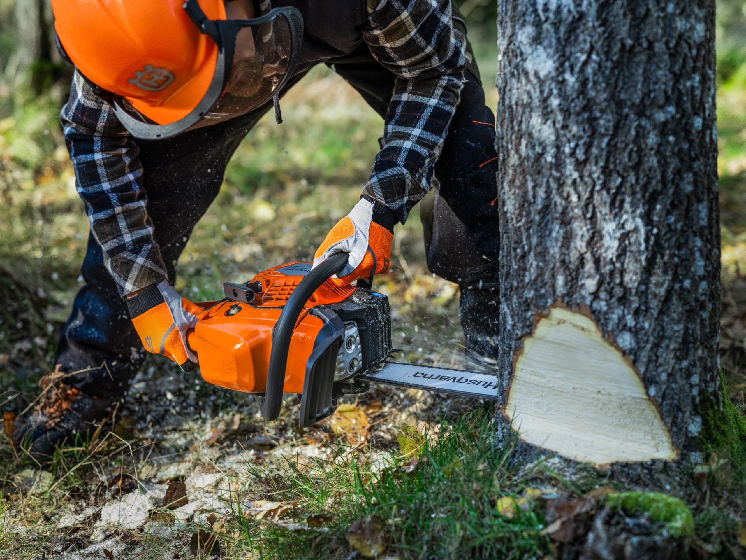Husqvarna 445 S 15" – Leistungsstarke Allround‑Kettensäge für anspruchsvolle Holzarbeiten mit 38cm Schwertlänge