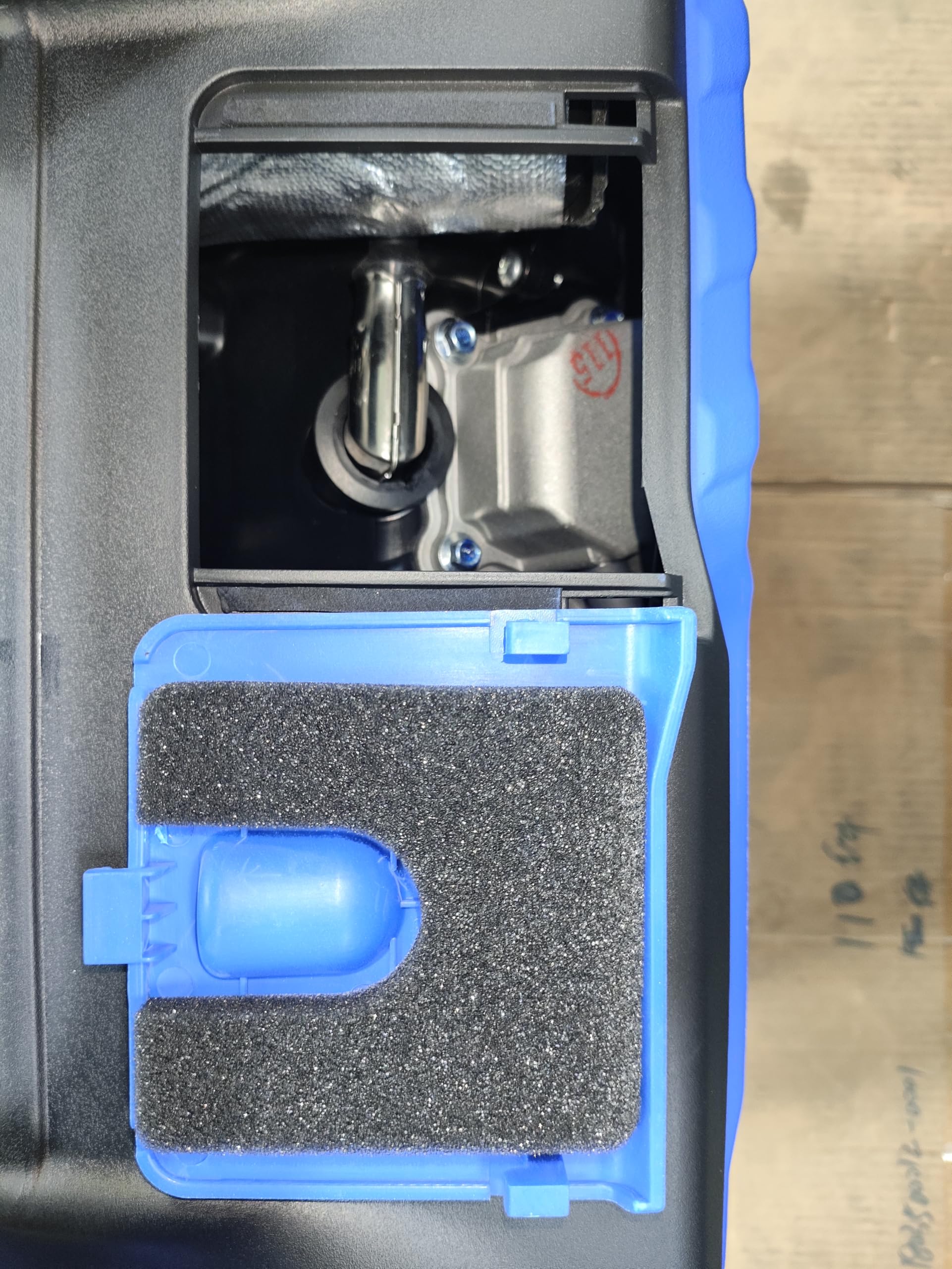 Goodyear - Generador Eléctrico Inverter a Gasolina 2000W 79cc 4tDeposito 4.2L
