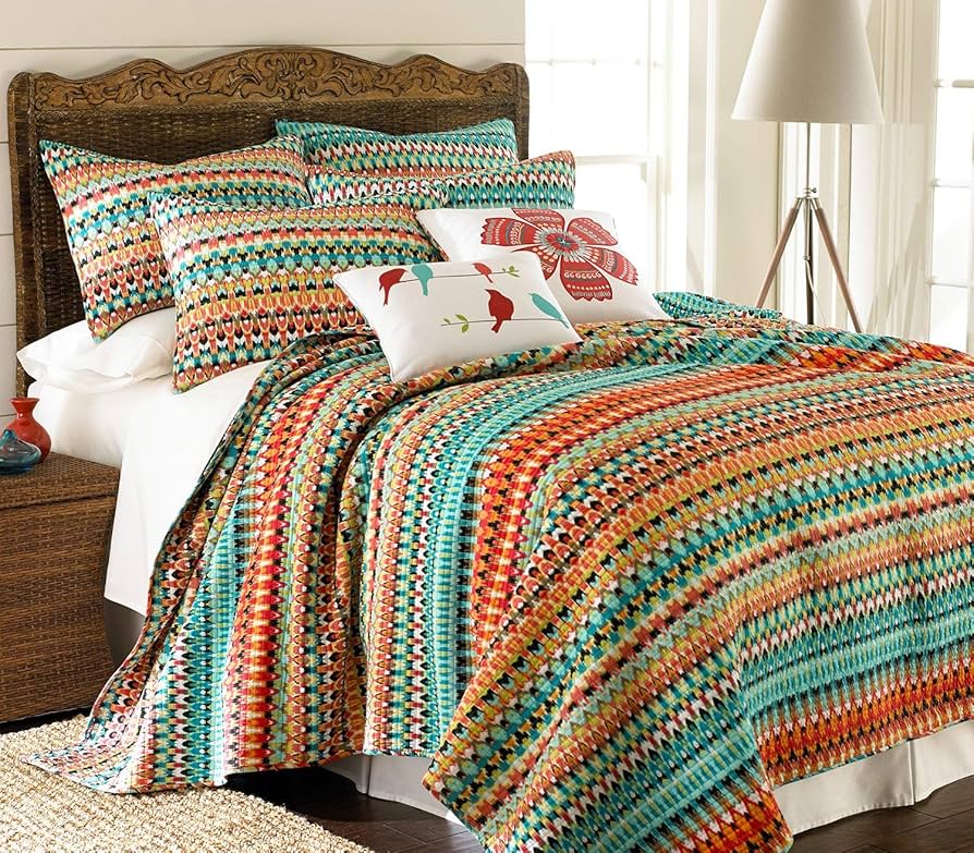 Amazon.com: Levtex Home Homthreads Corona Quilt Set - Queen