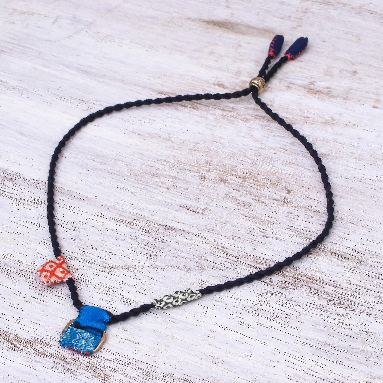 NOVICA Artisan Handmade Cotton Pendant Necklace Adjustable Printed from Thailand Bohemian [necklace Length 21.25 in L Necklace Width 3 mm W Pendant(s) 1 in L x 3.7 in W] ' Easy Breezy'