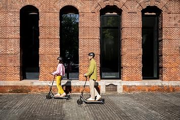 Segway E2 Plus II Ninebot Kickscooter, Siyah