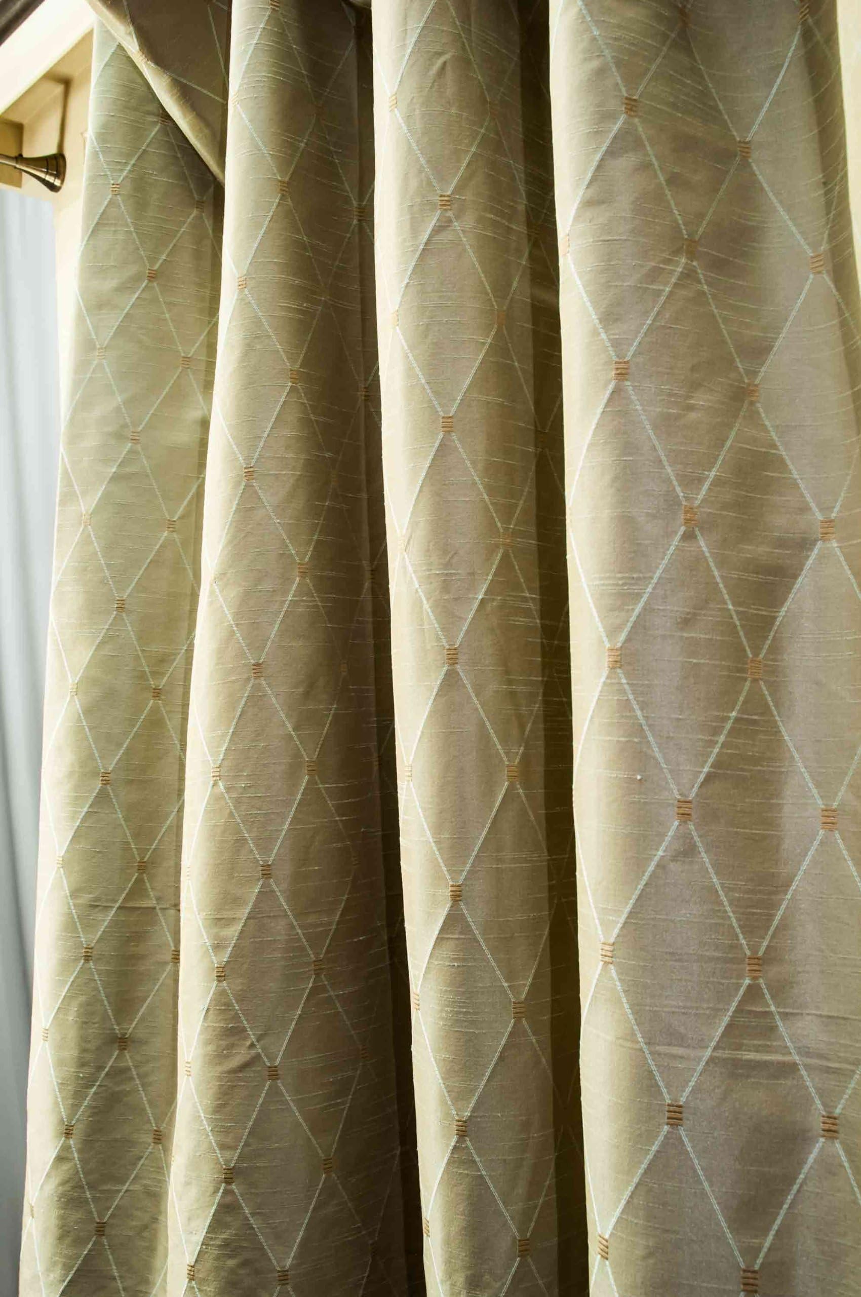 Remigton Diamond Grid Faux Silk Curtain/Panel/Drape (52" W X 108" L)