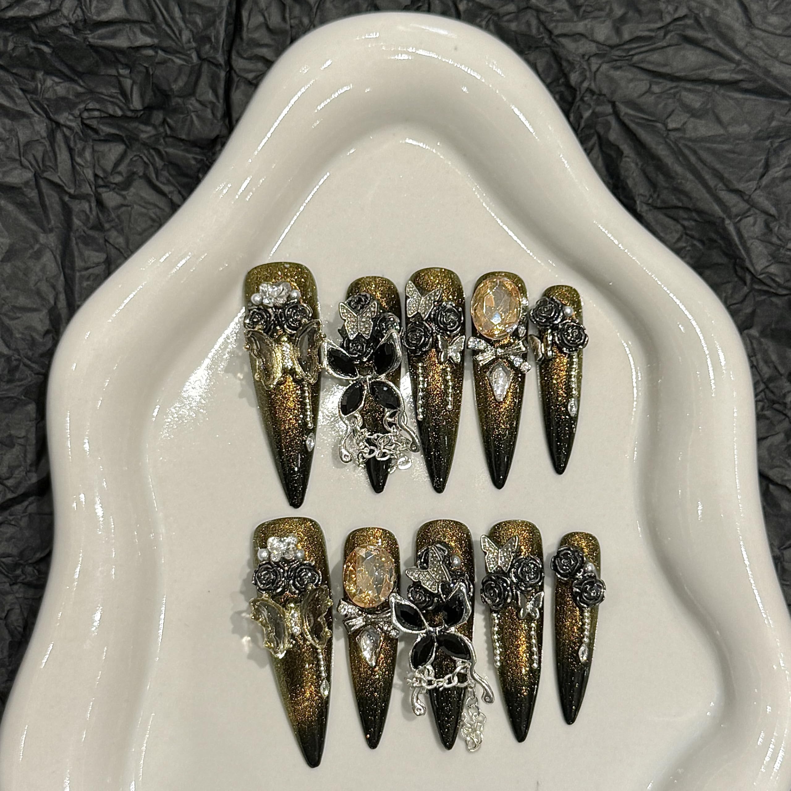 Liccom Press-On Nails - Uñas postizas elegantes con detalles dorados y cristales, diseño refinado y lujoso, fácil aplicación, reutilizables (L, L de 34 mm a 40 mm, estilete)