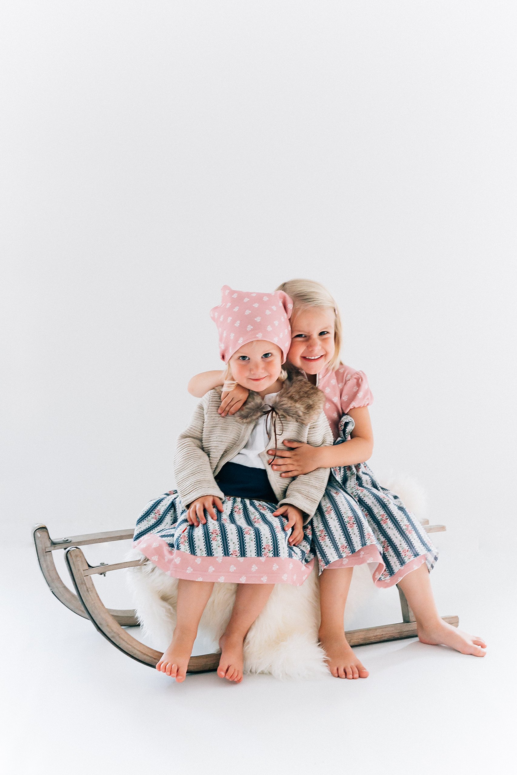 Mogo.cc, Babydirndl Kinderdirndl Wilde KAISERIN und CALANDA