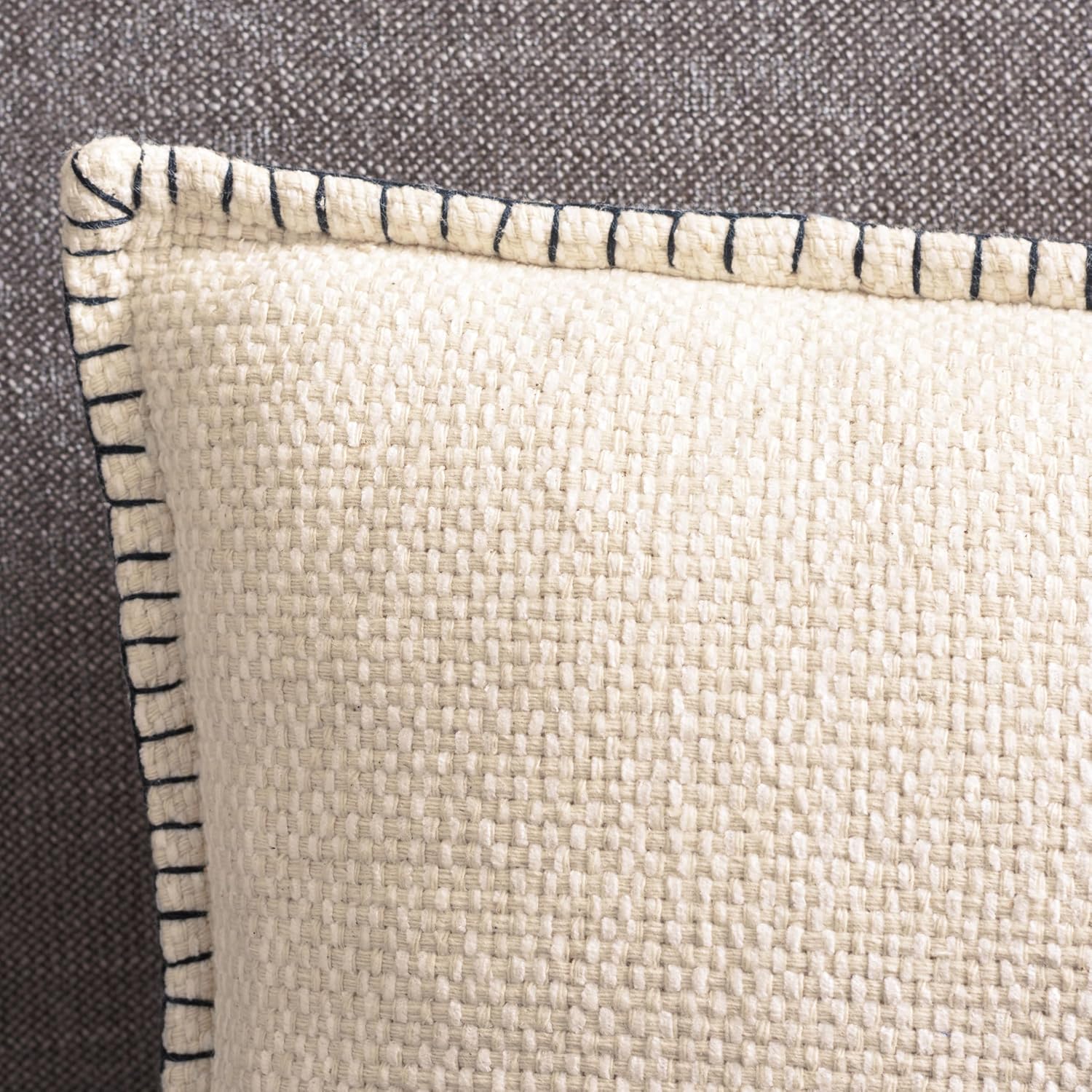SAFAVIEH Home Collection Rhea Cream/Black 12 x 20-inch Decorative Accent Throw Pillow with Insert