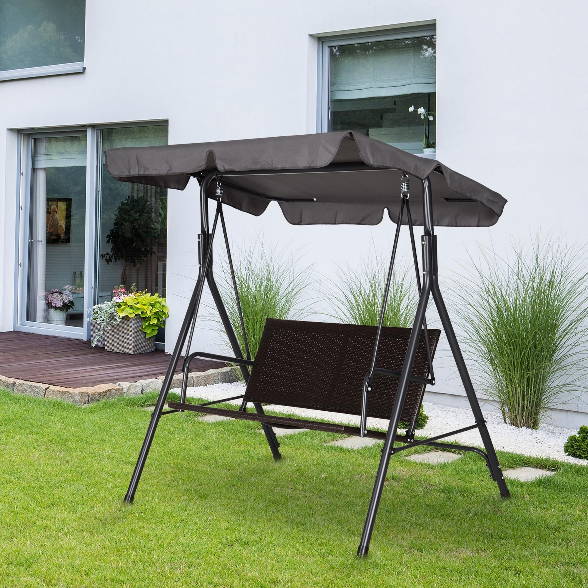 Outsunny Dondolo da Giardino 2 Posti in Rattan con Tettuccio Parasole Regolabile, Dondolo da Esterno con Struttura in Acciaio, Portata 180 kg, 140x110x151 cm, Marrone e Grigio