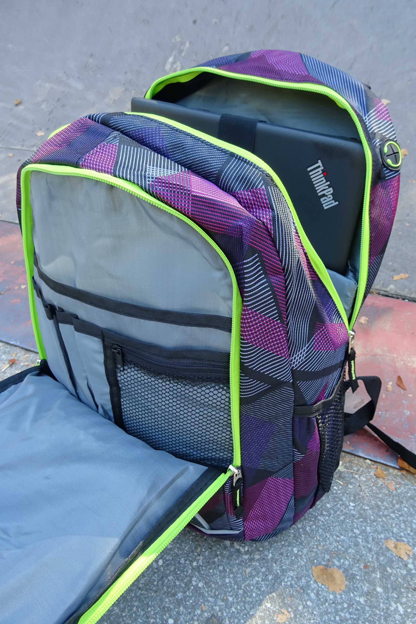Wheel-Bee Rucksack mit integriertem LED Licht (grün) und Reflektorstreifen, Sichtbarkeit bei Dunkelheit, 30 Liter