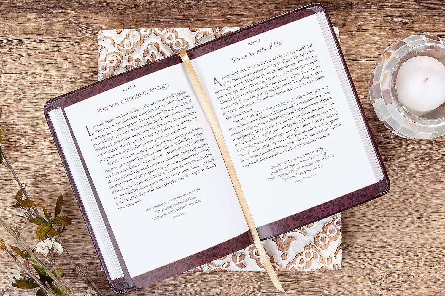 I Hear His Whisper for Women: 365 Daily Meditations & Declarations - A Daily Devotional for Women to Encounter the Heart of God and Be Inspired ... Love (The Passion Translation Devotionals)