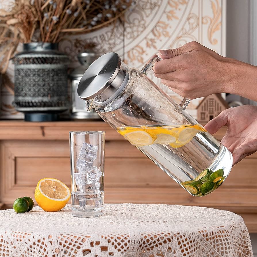 Amazon.com: Set of 2 Glass Pitcher with Lid,2 Quart (64 oz