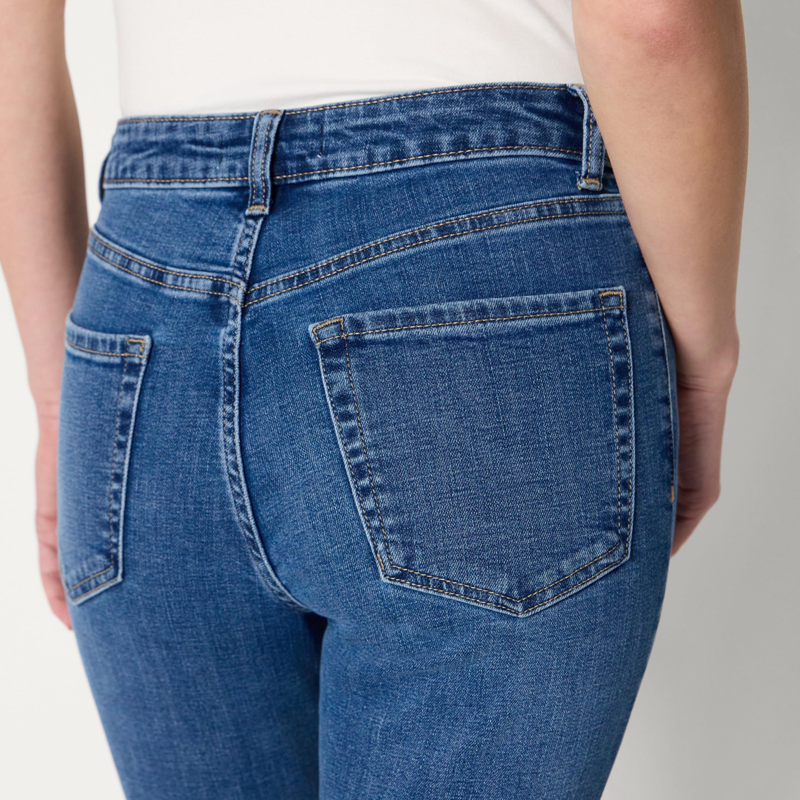 Amazon Essentials Mujer Vaqueros Ajustados Estilizados de Tiro Alto