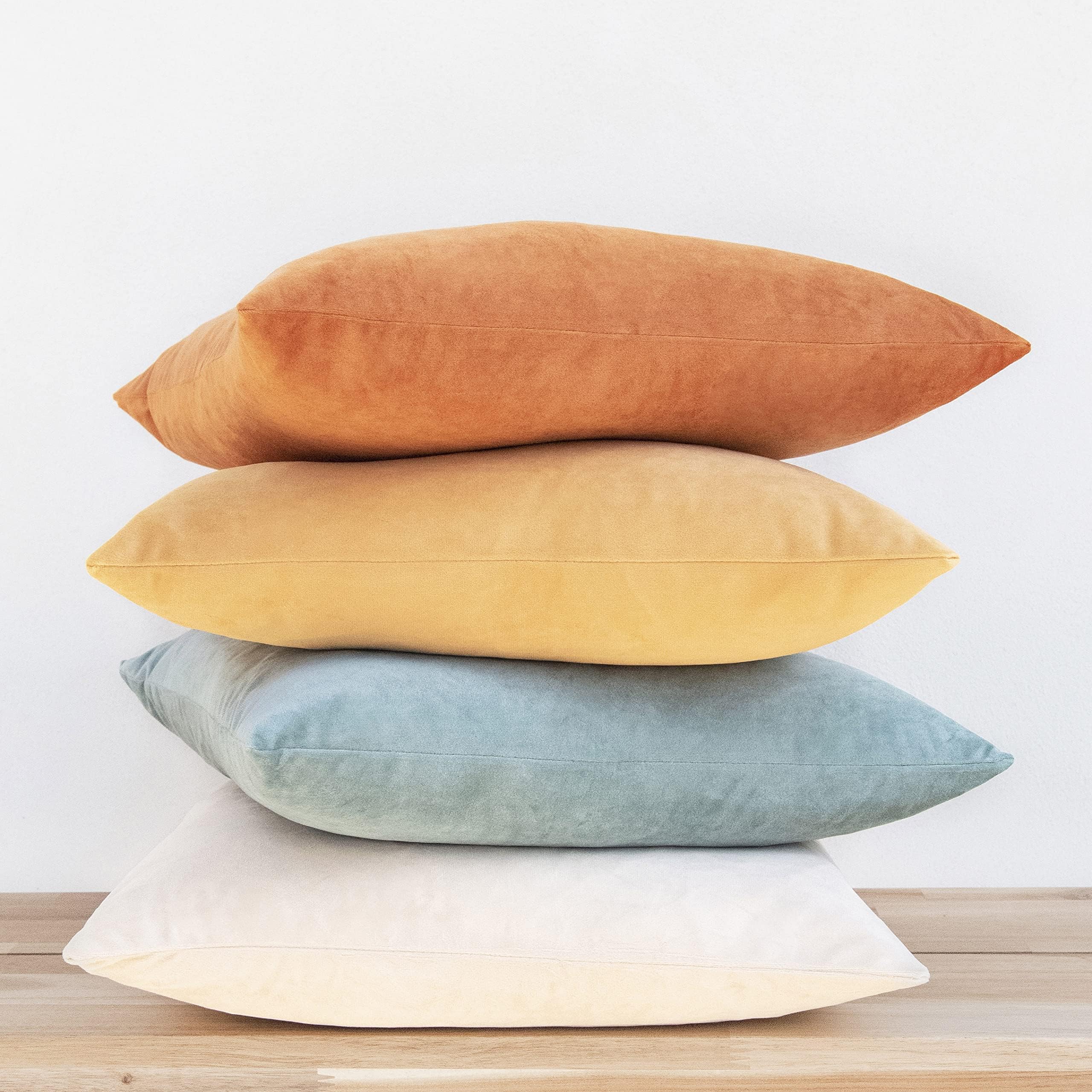 Set Di 2 Federe Per Cuscini In Velluto 66x66 Cm - MONDAY MOOSE, Mix Di Colori Moderni