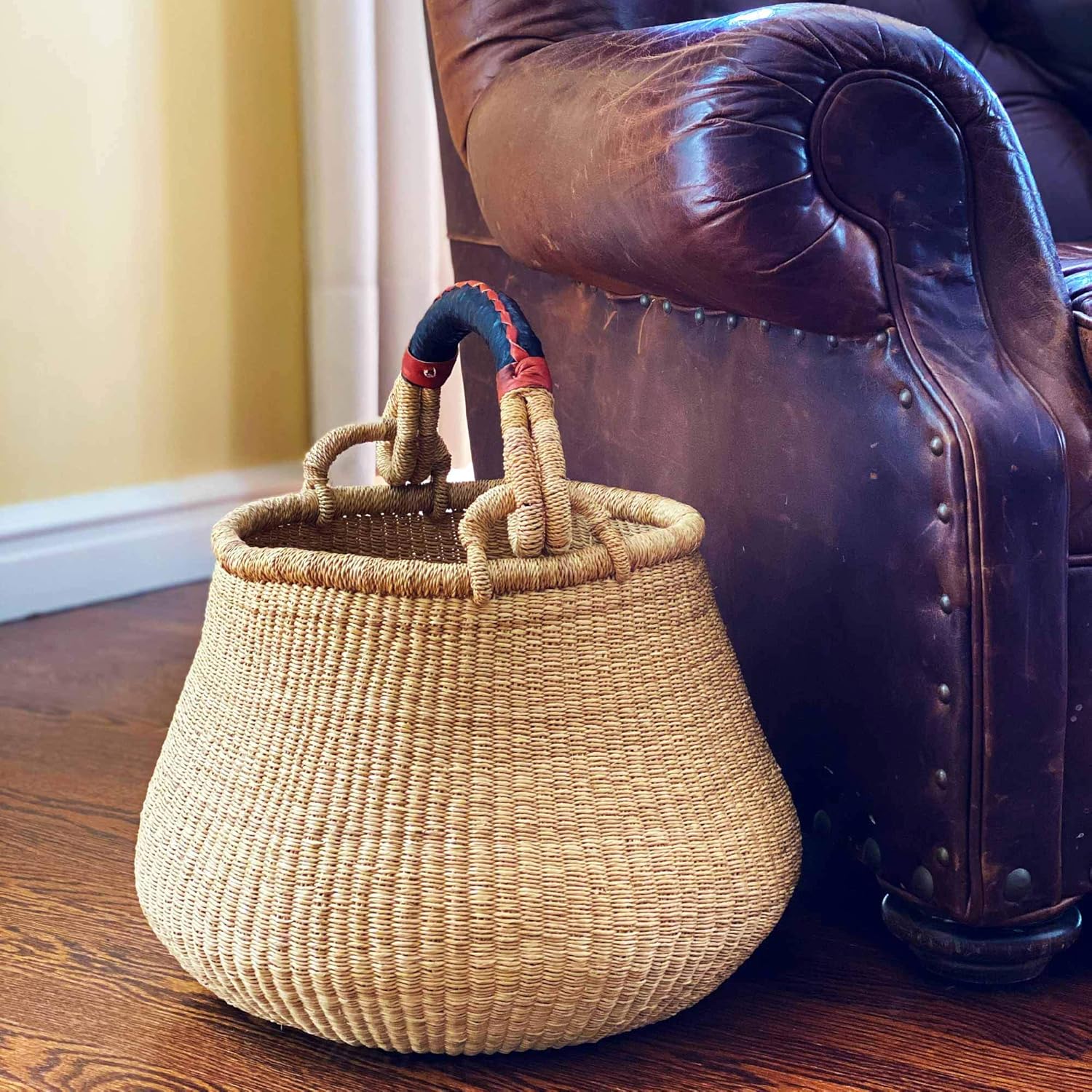Global Crafts Hand Wove Bolga Pot Basket, Made in Ghana, Natural with Neutral Handle