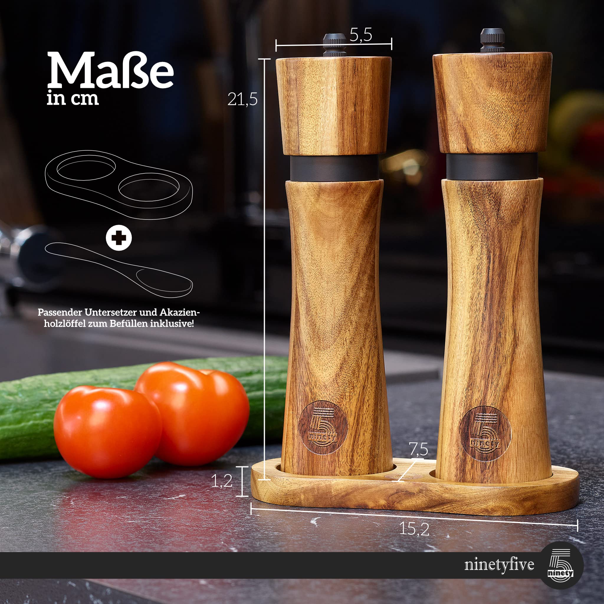ninetyfive® edles Pfeffermühlen Set aus Holz | Salz und Pfeffermühle + Untersetzer und Einfülllöffel aus Akazienholz | Gewürzmühlen mit Keramikmahlwerk (21cm) | hochwertige Geschenk- Verpackung