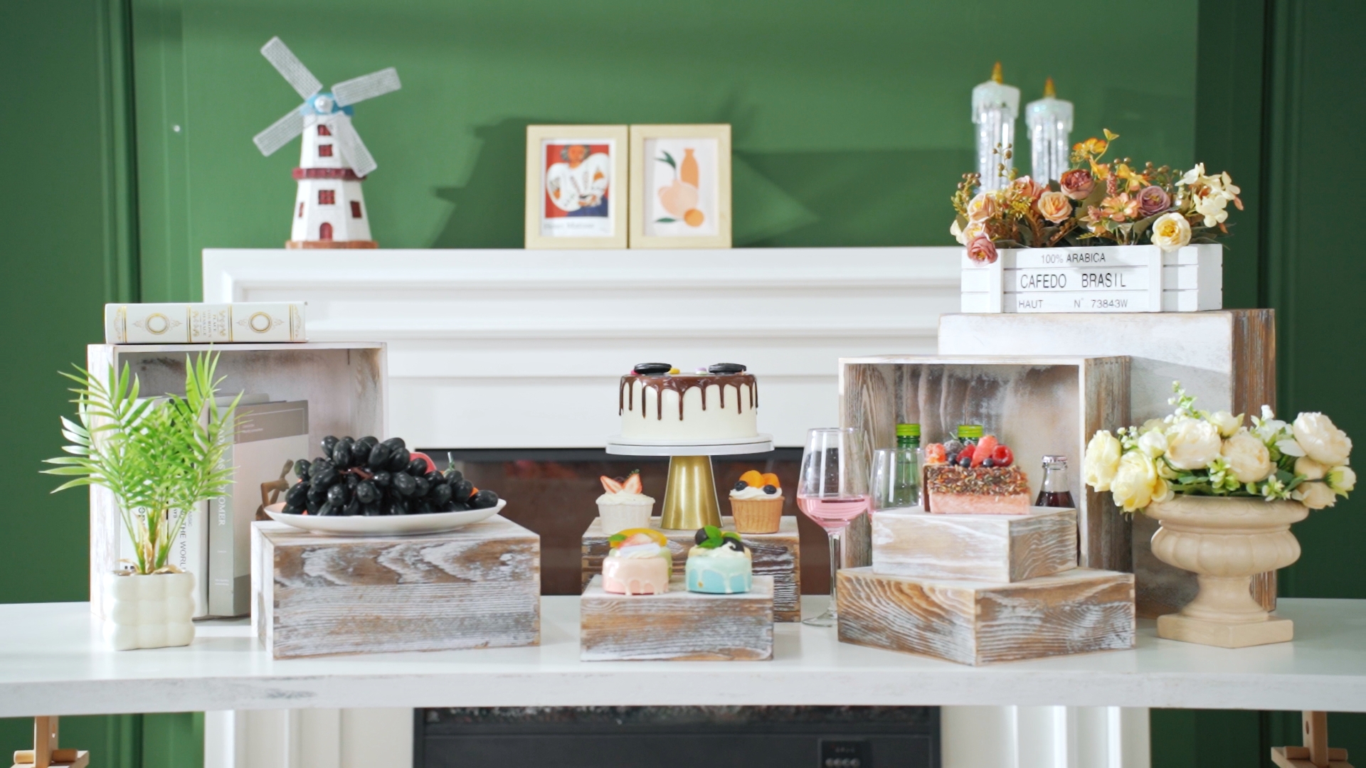 Produktbild von Mehrstufige Display-Ständer 4er Set – Faltbare Buffet-Erhöhungen Aus Karton Mit PVC-Platten, Für Party-Deko & Desserttische