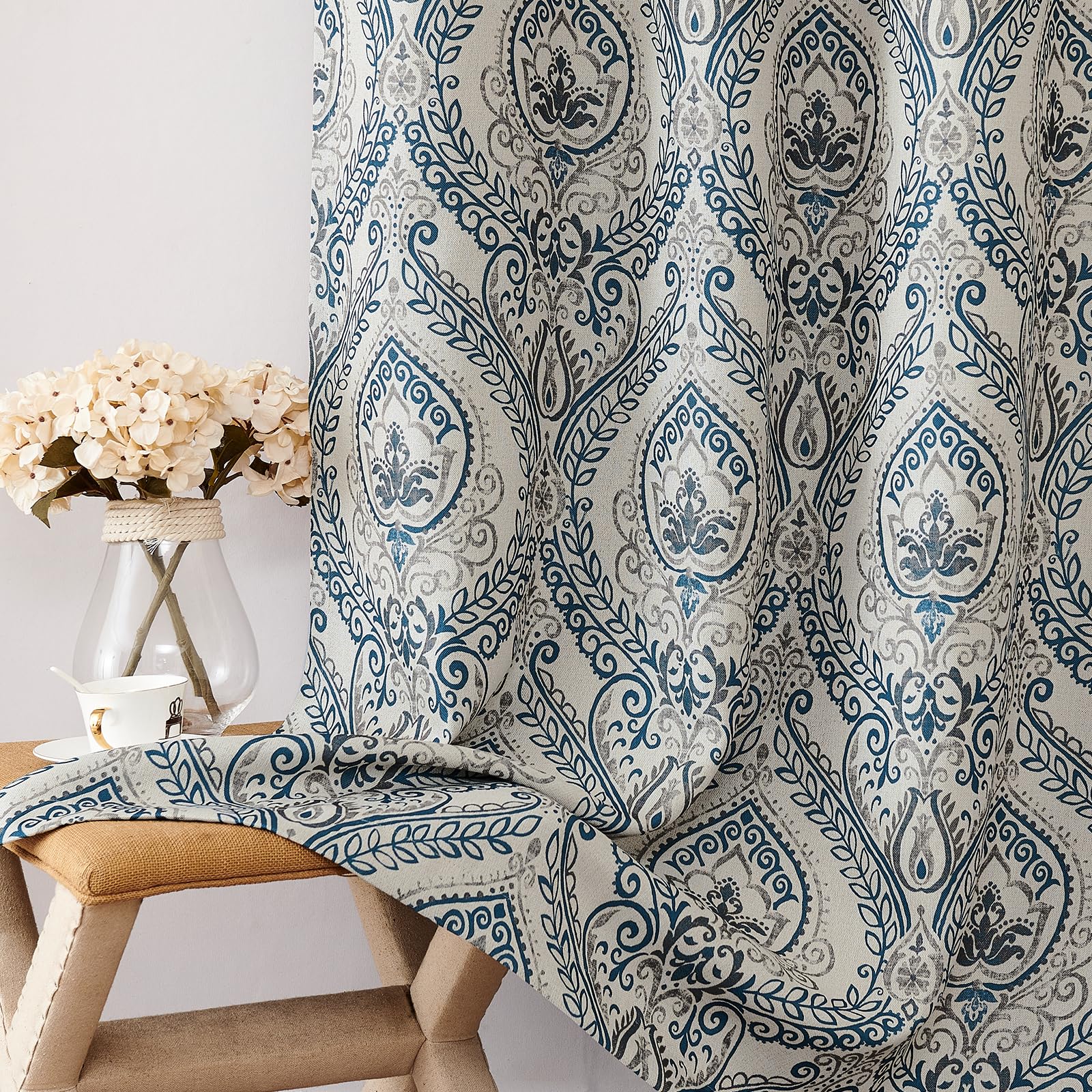 Vangao Lot de 2 Rideaux occultants damassés à imprimé Cachemire Bleu pour Chambre à Coucher et Salon, Rideaux Vintage texturés en Lin, 243,8 cm, Bleu sur Beige