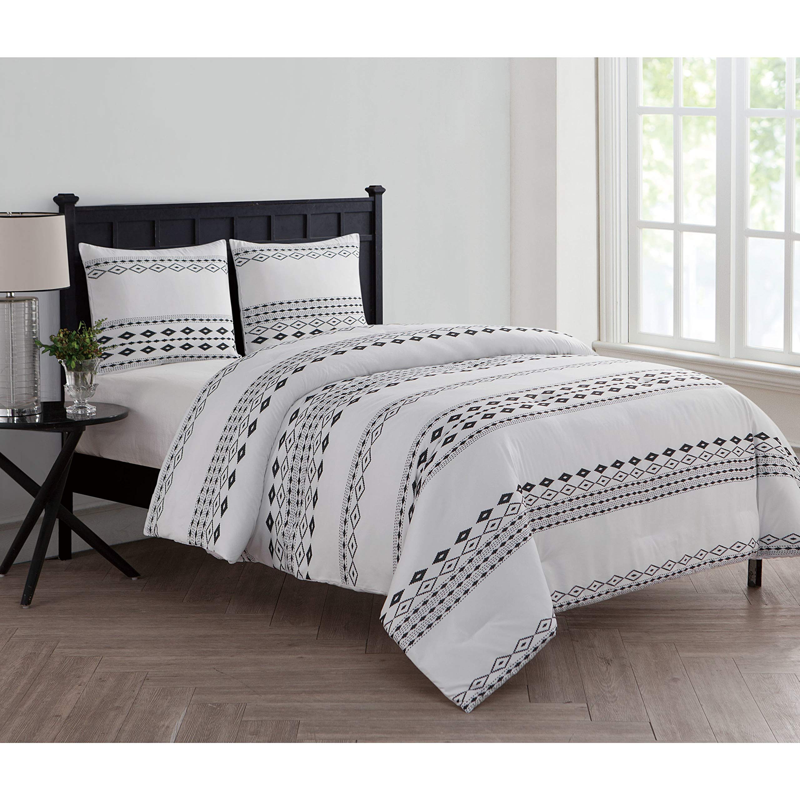 VCNY HomeAzteca Collection Comforter Set 3 Piece King, White (AZ3-3CS-KING-IN-WHIT1)
