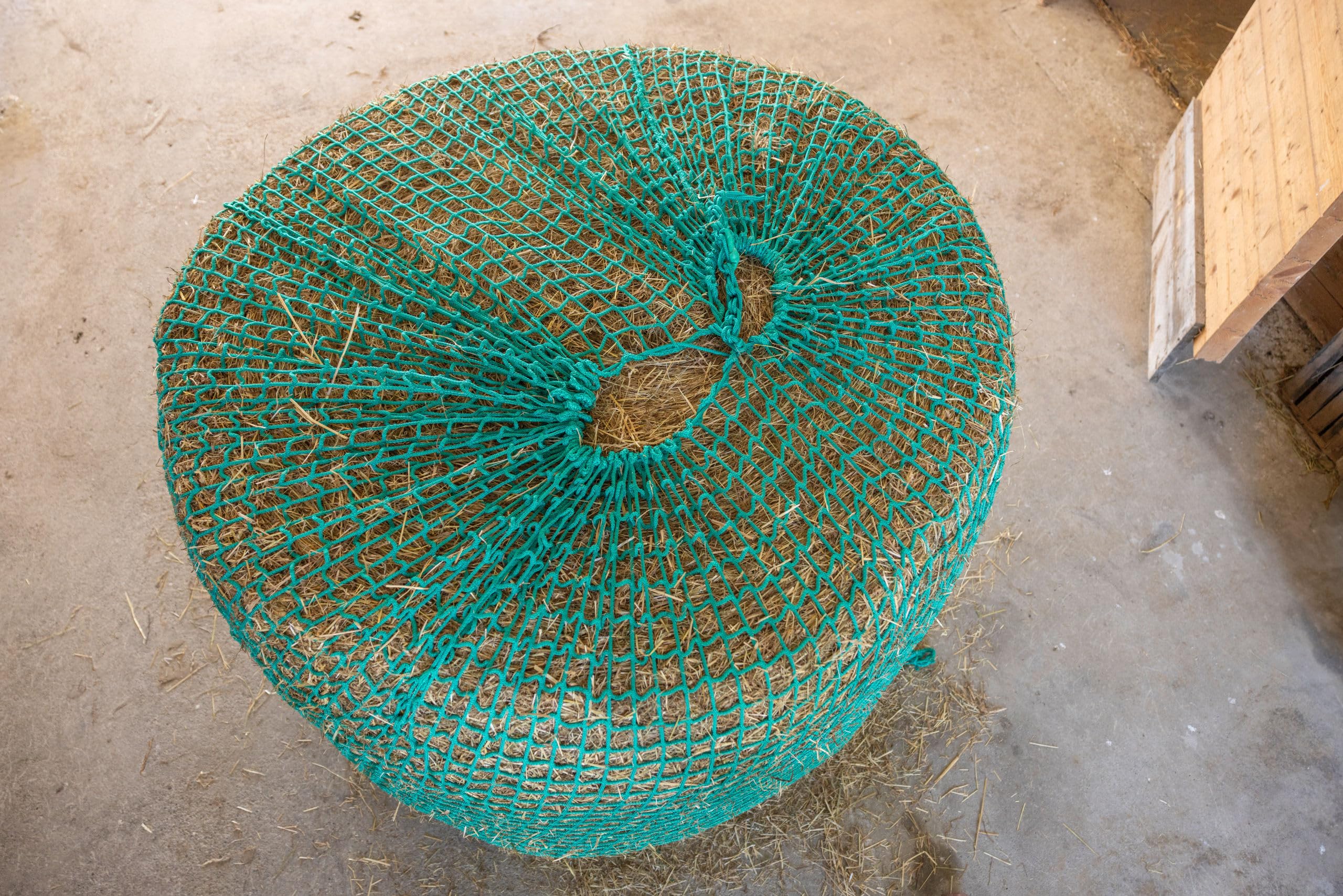 Kerbl Red de heno para pacas Redondas, Red de alimentación, comedero heno, Verde, 160x125cm, Polipropileno, 4,5x4,5cm, Caballos y Ganado Vacuno, Resistente al desgarro, Duradera, Grosor de Cuerda 6mm | Verde, 160 × 125 cm, polipropileno, malla de 4,5 × 4,