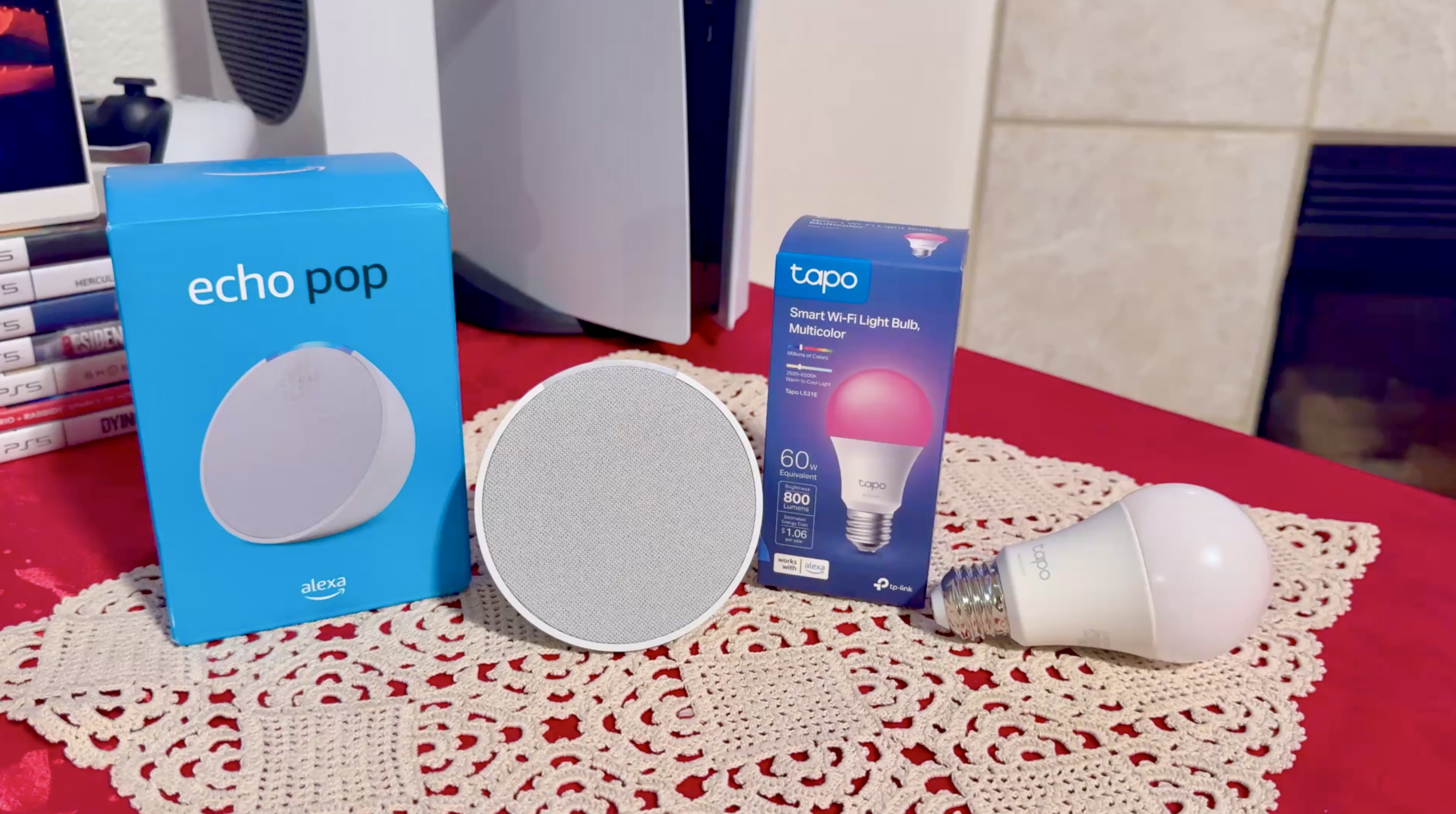 【新品未使用】Echo Pop & Tapo スマート電球 セット Watch Echo Pop With TP-Link Tapo Multicolor Smart Light Bulb on
