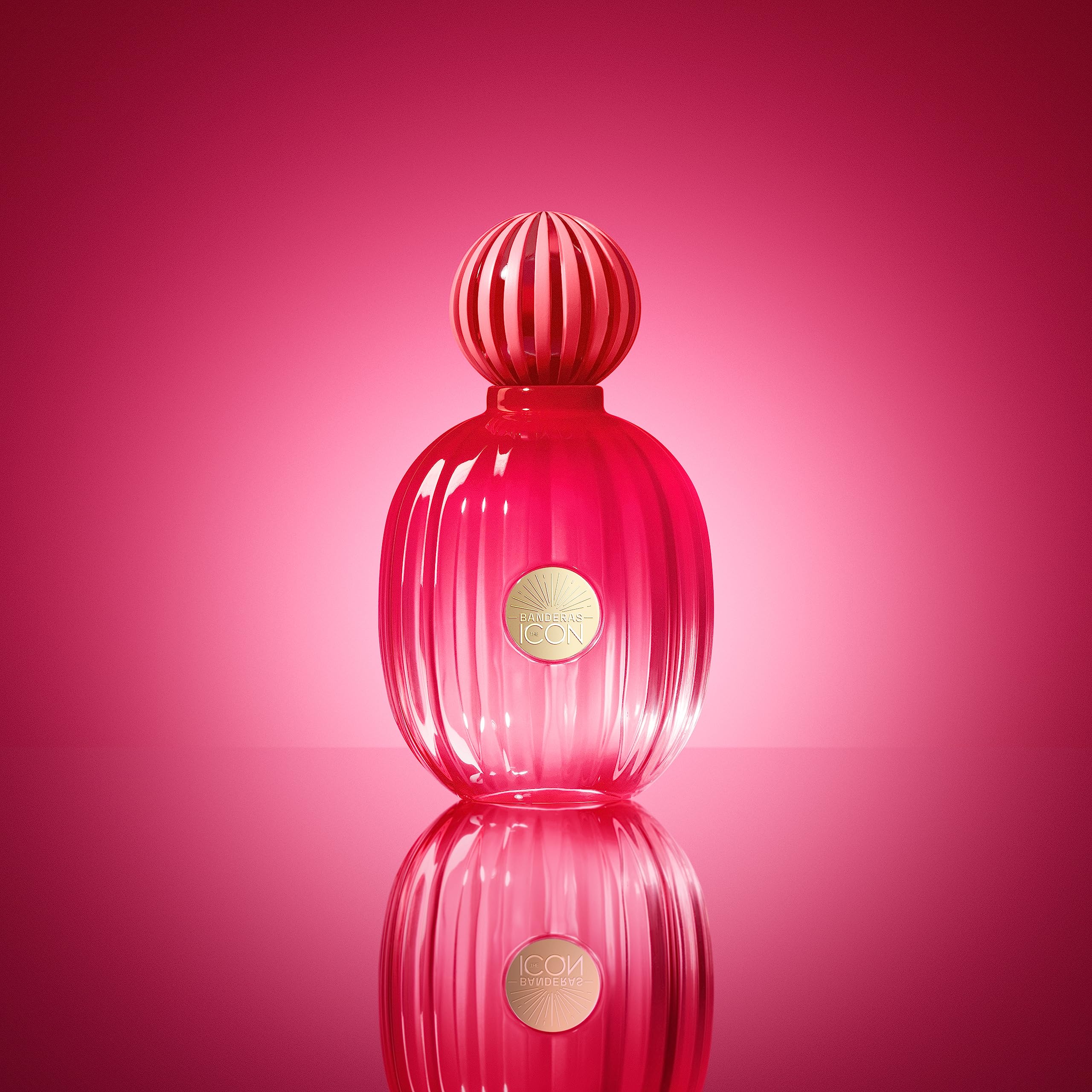 Banderas, The Icon Woman By Banderas EDP, Lunga durata, Profumo elegante, sofisticato e sensuale, Note di vaniglia, floreali e fruttate, Adatto da indossare nelle occasioni speciali, 50 ml