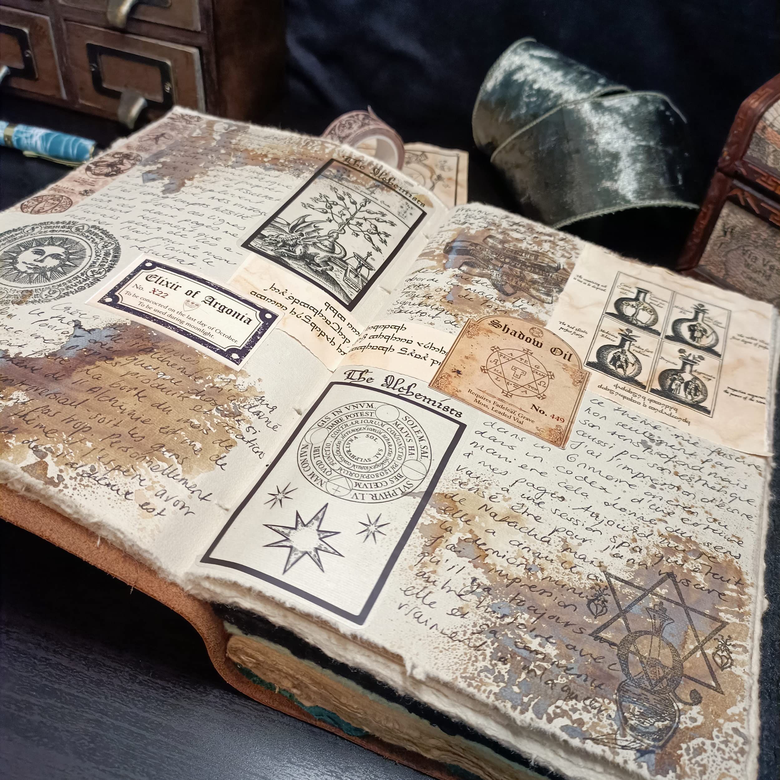 Vintage-Leder-Tagebuch für Damen und Herren, ledergebunden, Junk-Tagebuch, Sammelalbum, 240 Seiten, farbiges Büttenrandpapier, rustikales Reisetagebuch, antikes Grimoire, Buch der Schatten, altes